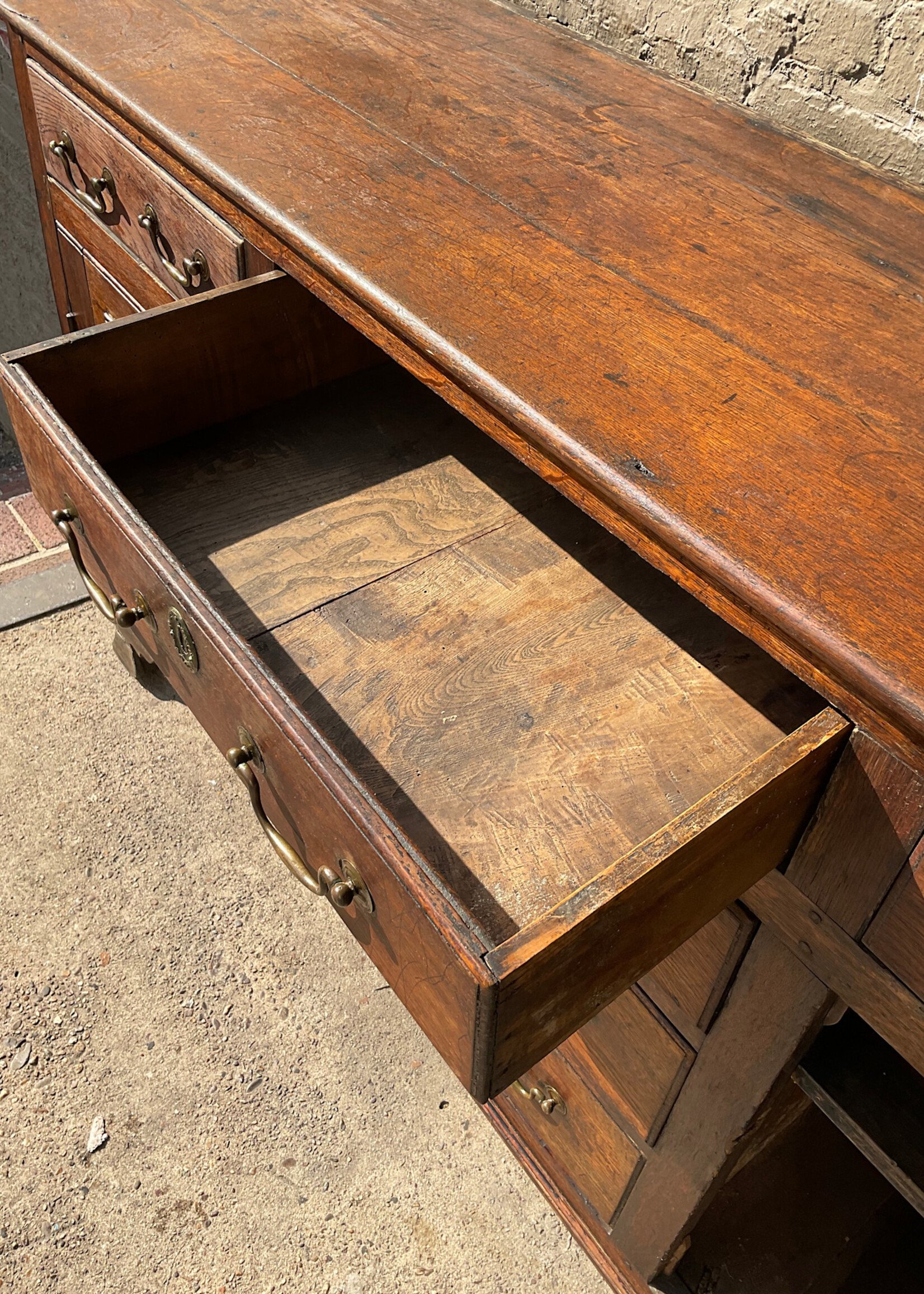 GOODWOOD 18th Century Welsh Cupboard