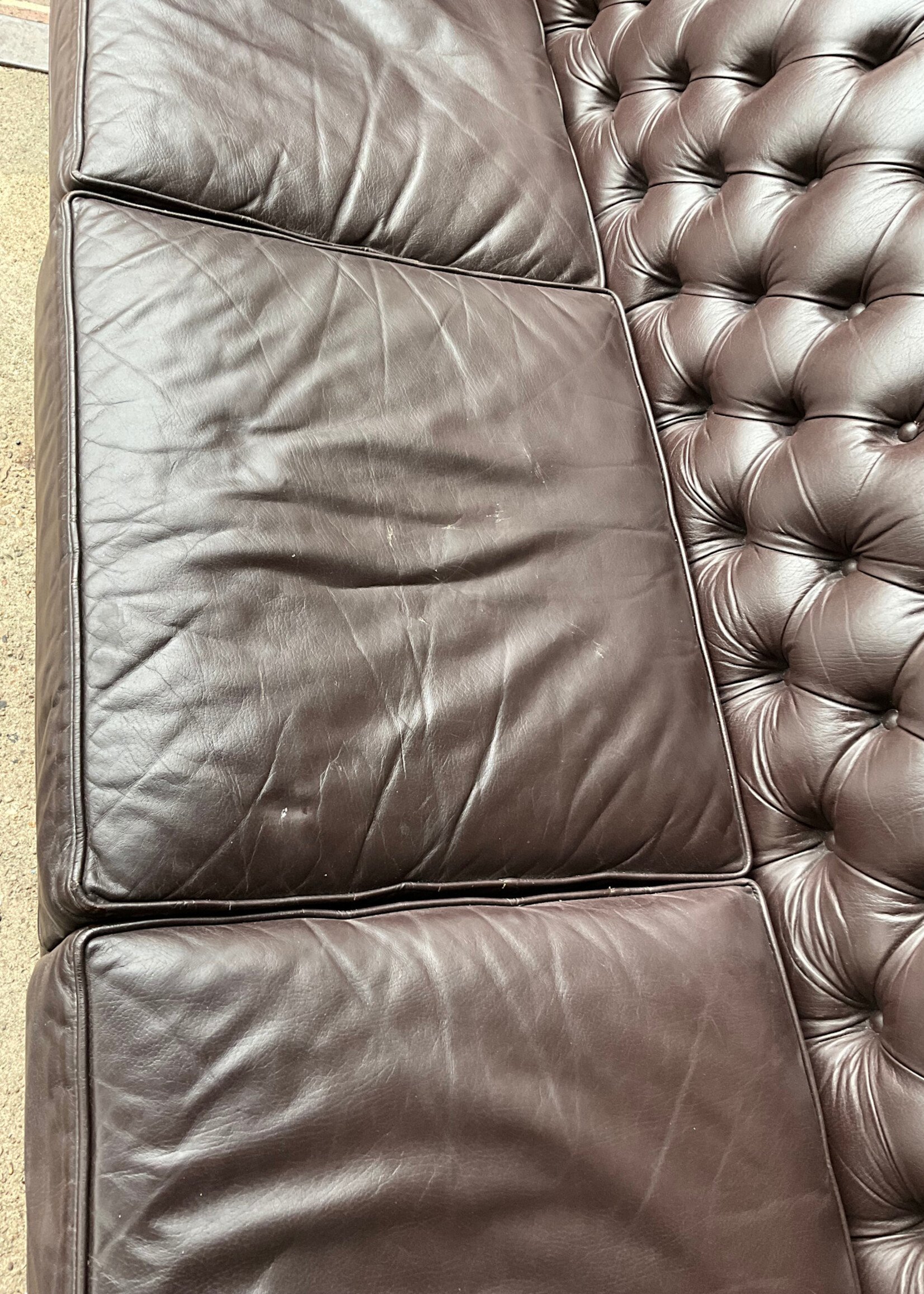 GOODWOOD Vintage Leathercraft Chesterfield