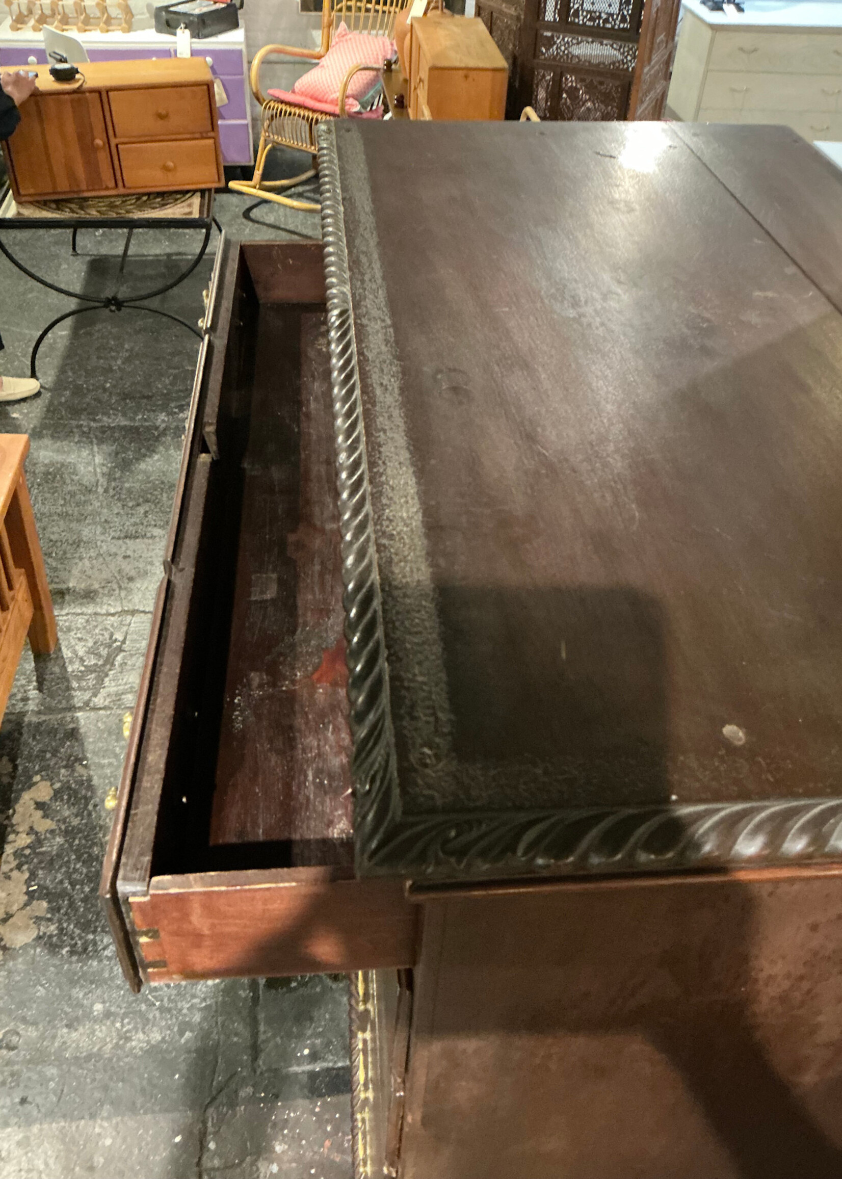 GOODWOOD Antique Mahogany Chest of Drawers