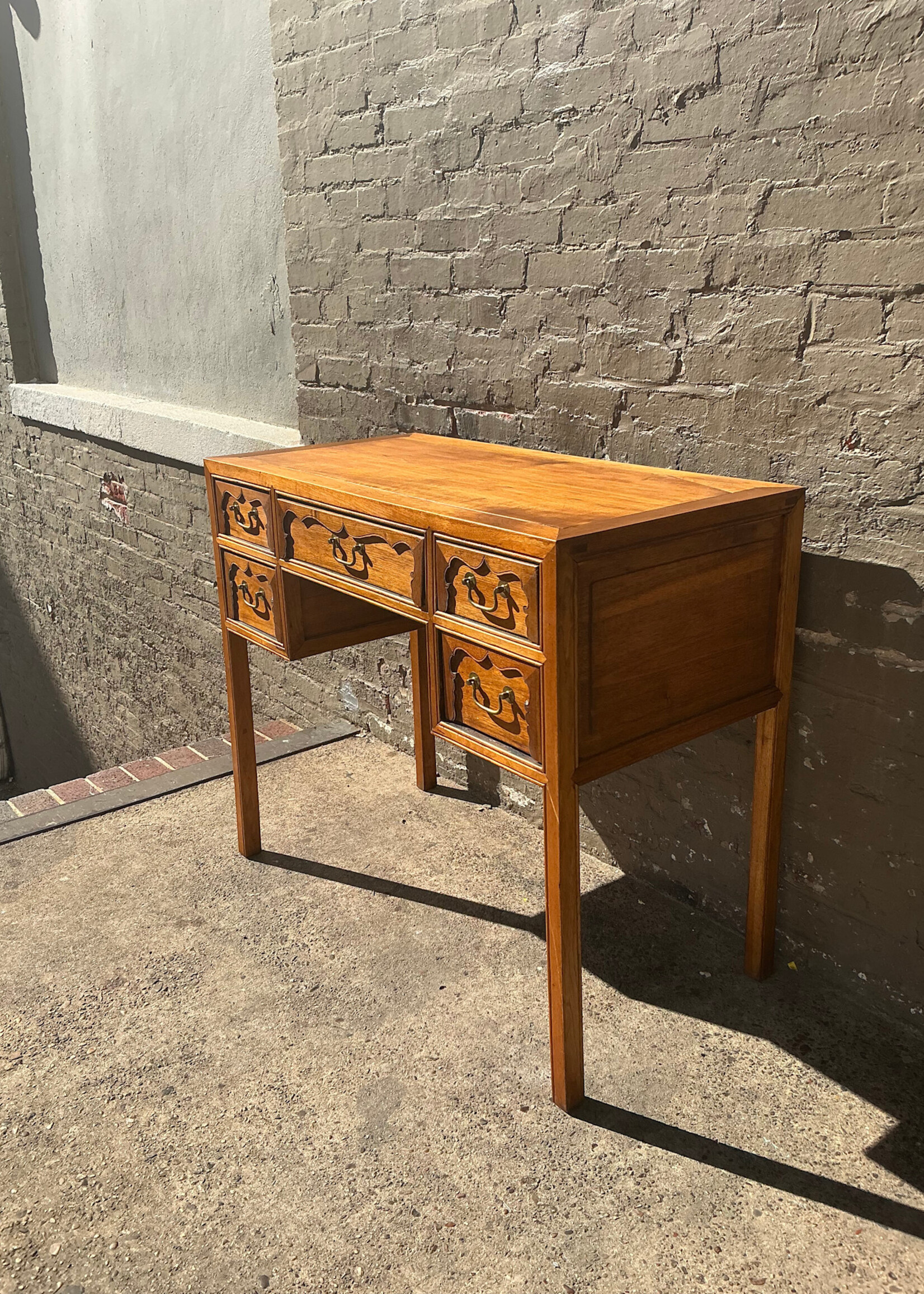 GOODWOOD Vintage Chinese Server