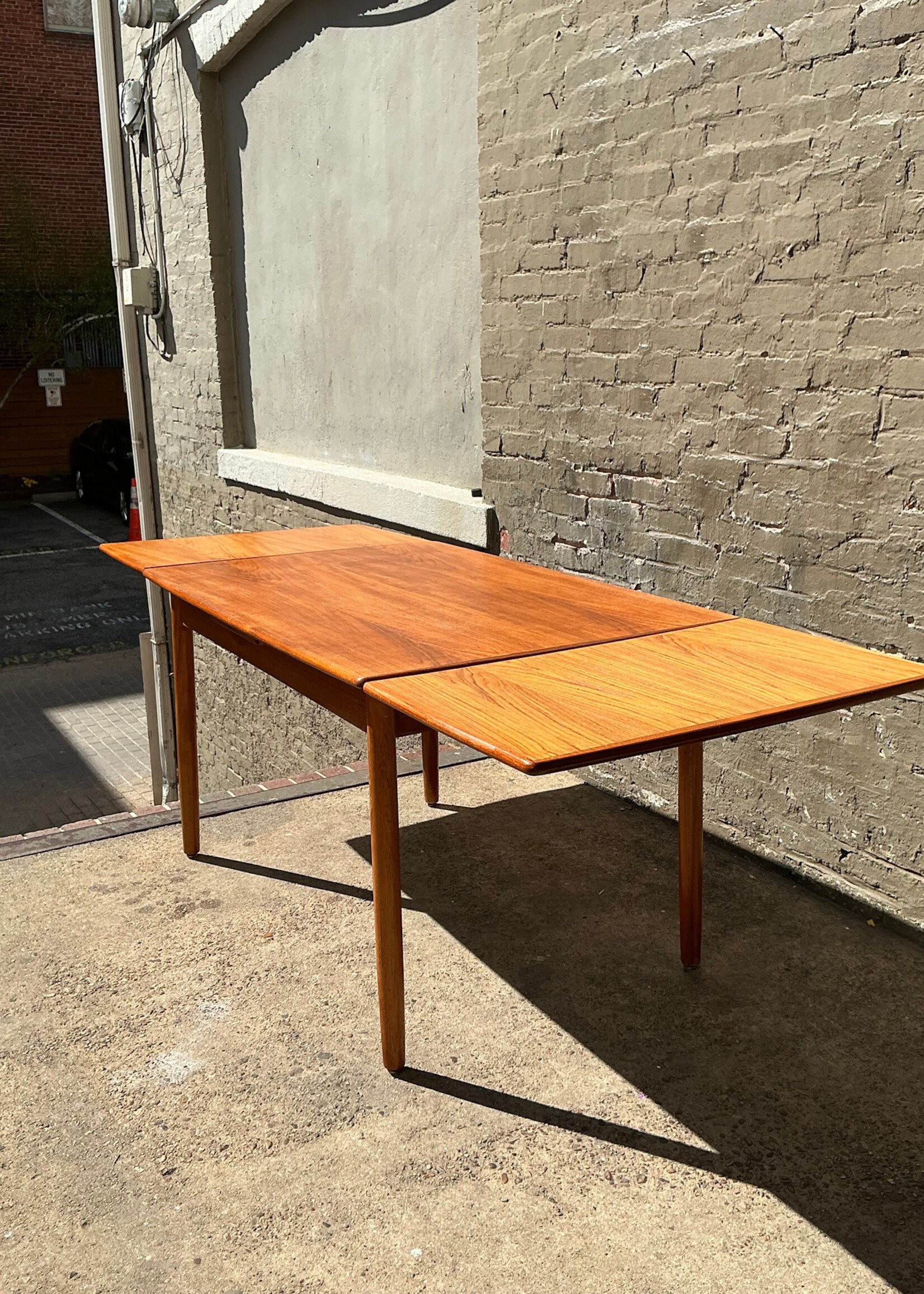 GOODWOOD Danish Modern Draw Leaf Table