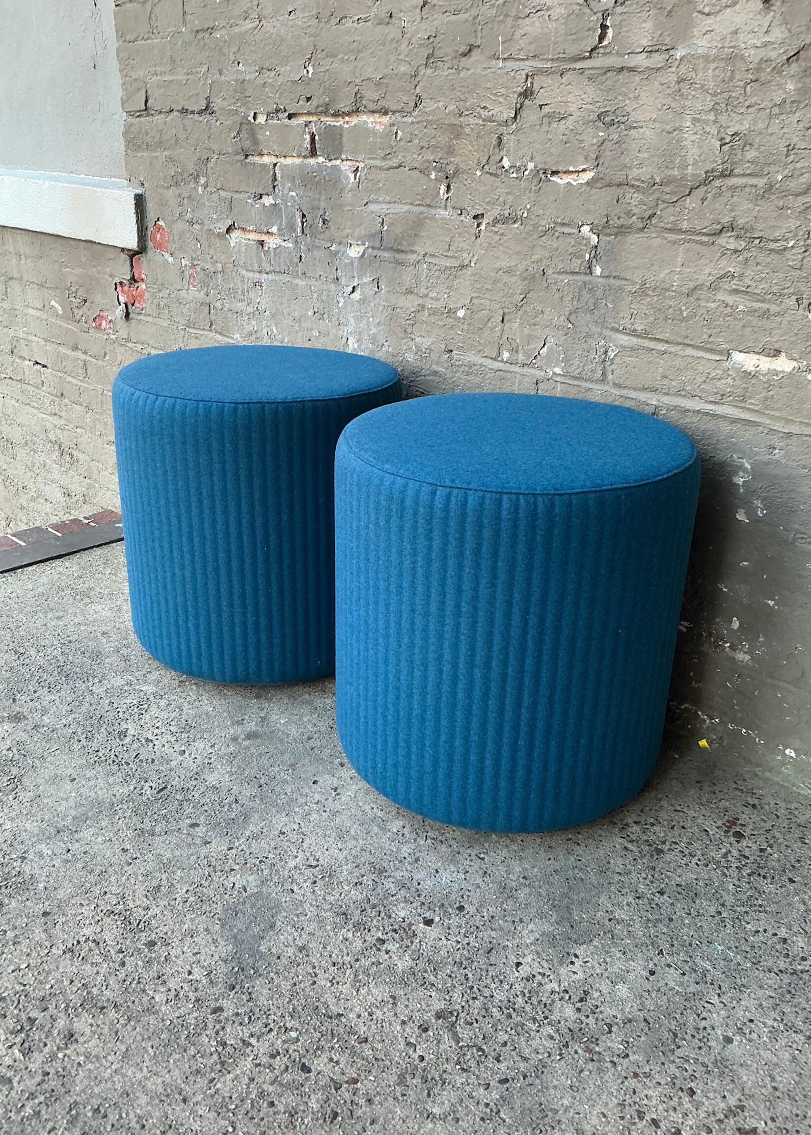 GOODWOOD Buzzi Space Cylinder Ottoman