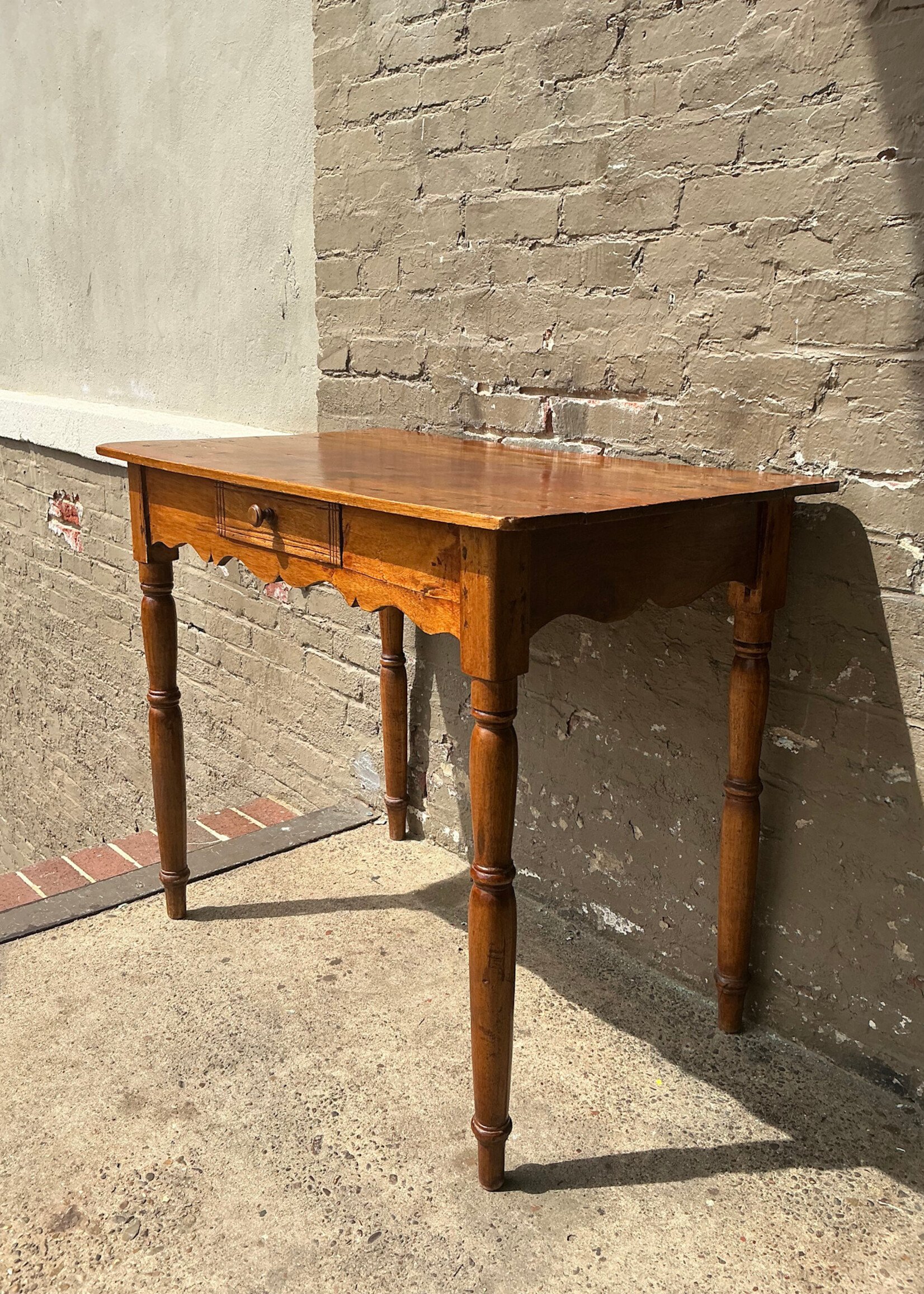 GOODWOOD Antique One Drawer Table