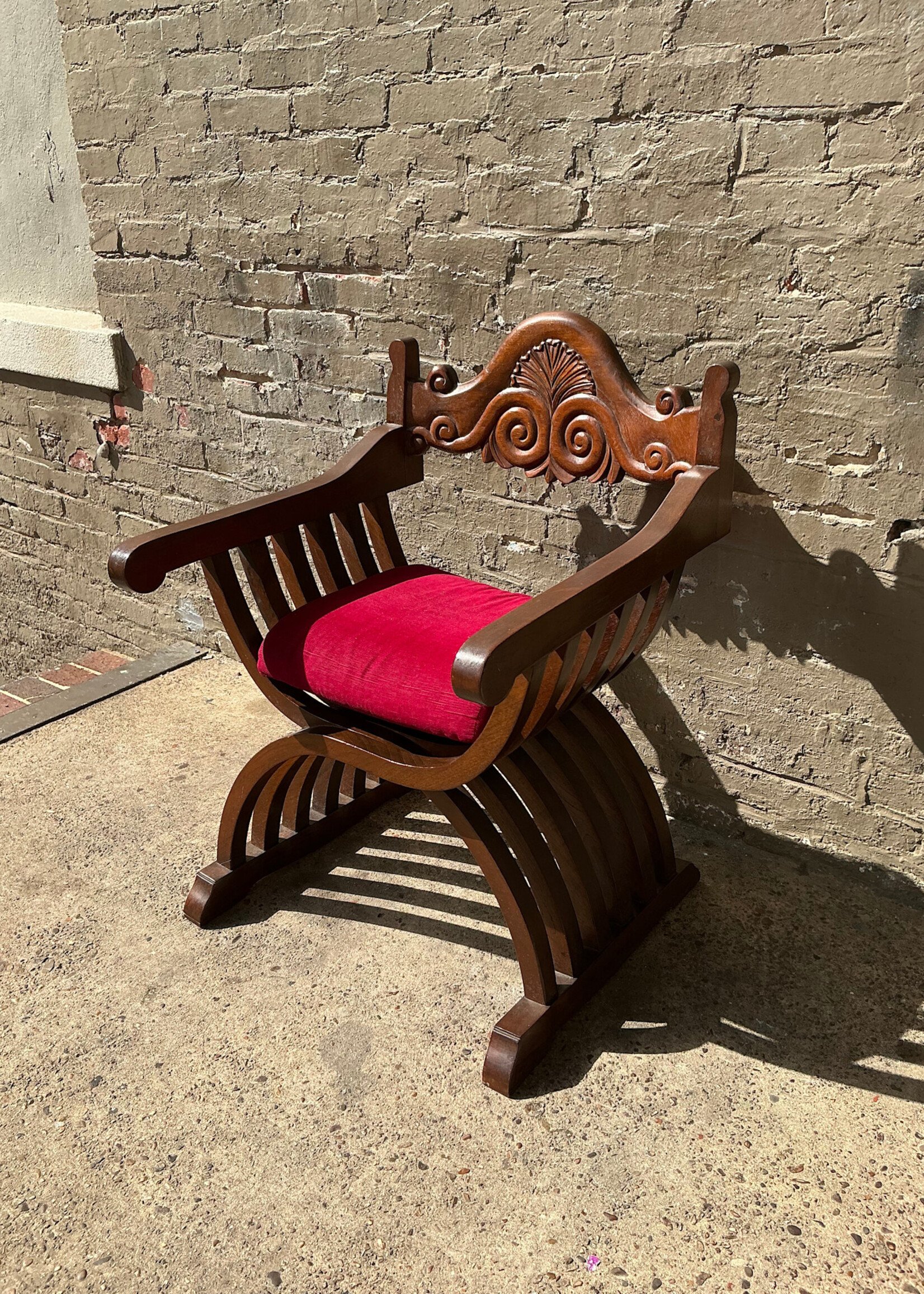 GOODWOOD Savonarola Chair