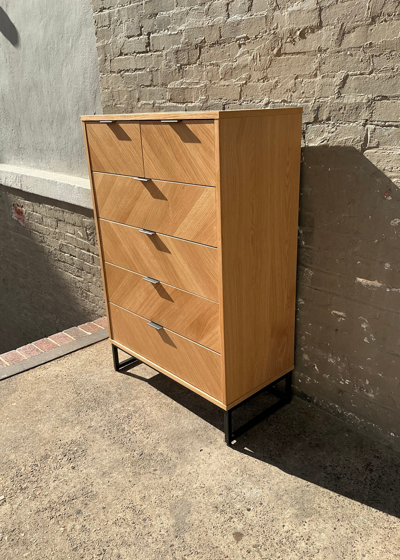 GOODWOOD Modern Oak Chest of Drawers