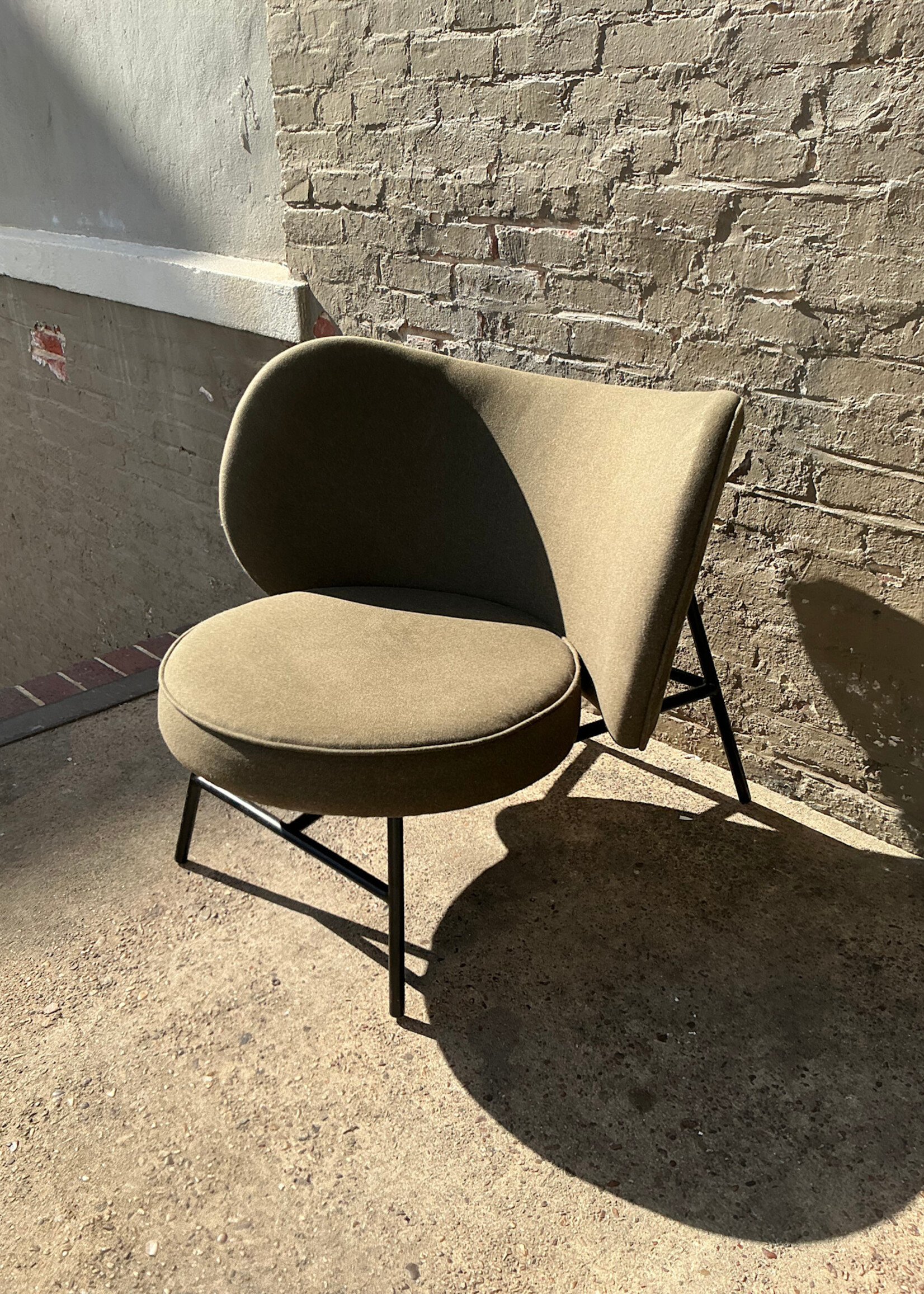 GOODWOOD MCM Style Lounge Chair