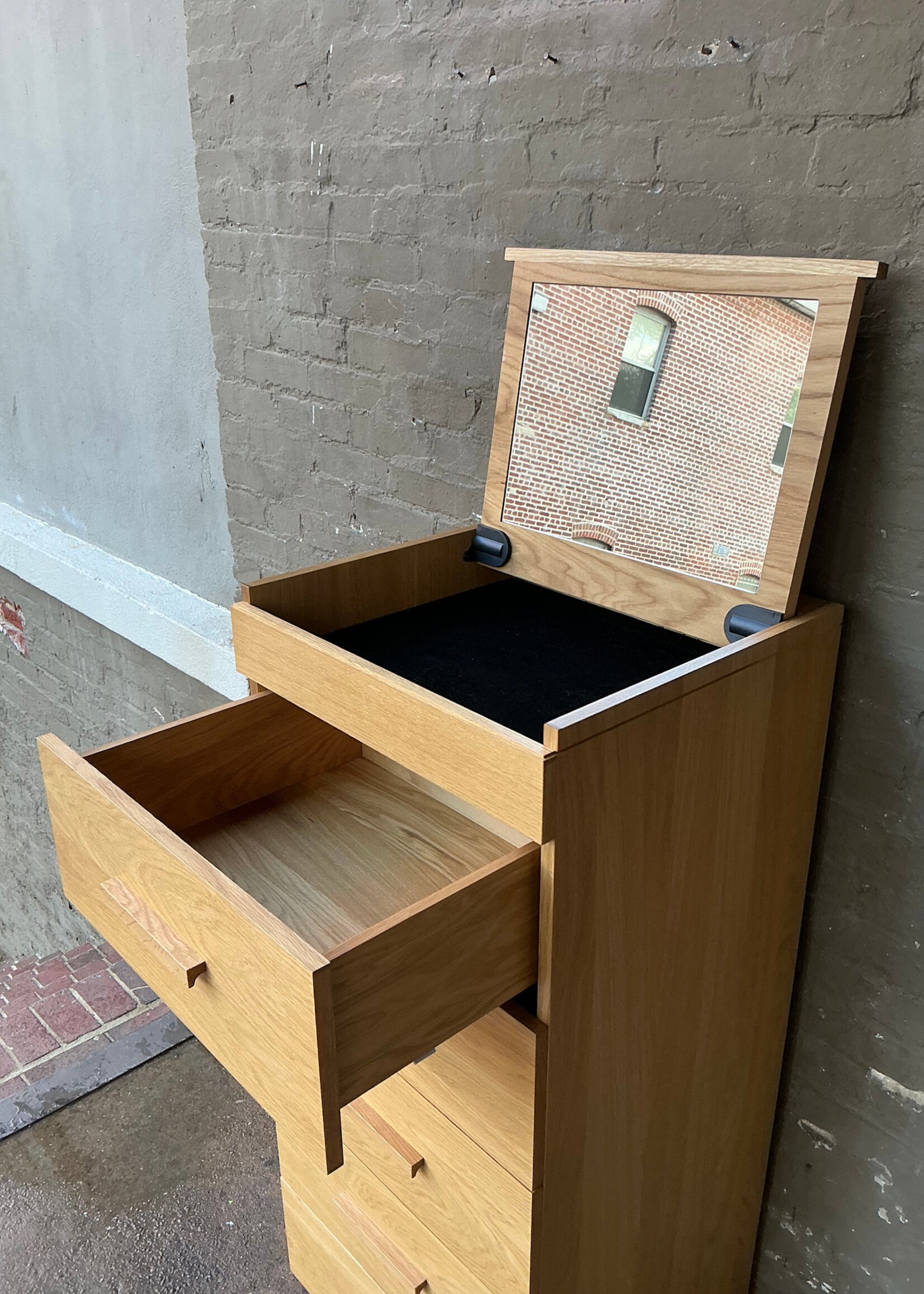 GOODWOOD White Oak Chest with Vanity