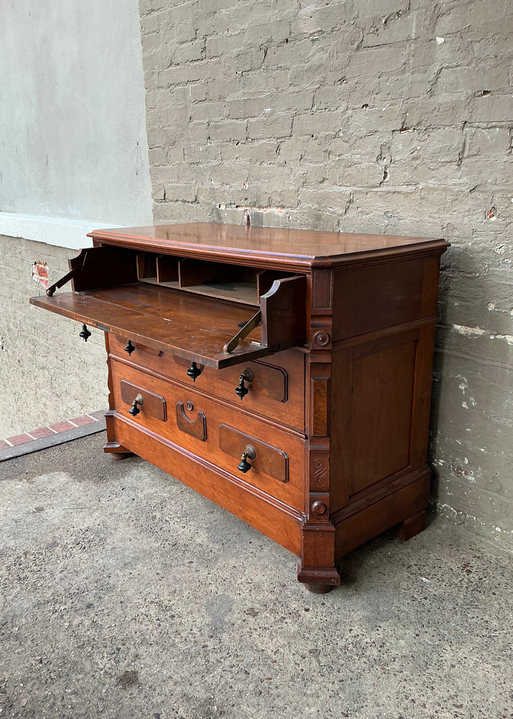 GOODWOOD Victorian Walnut Butler's Chest