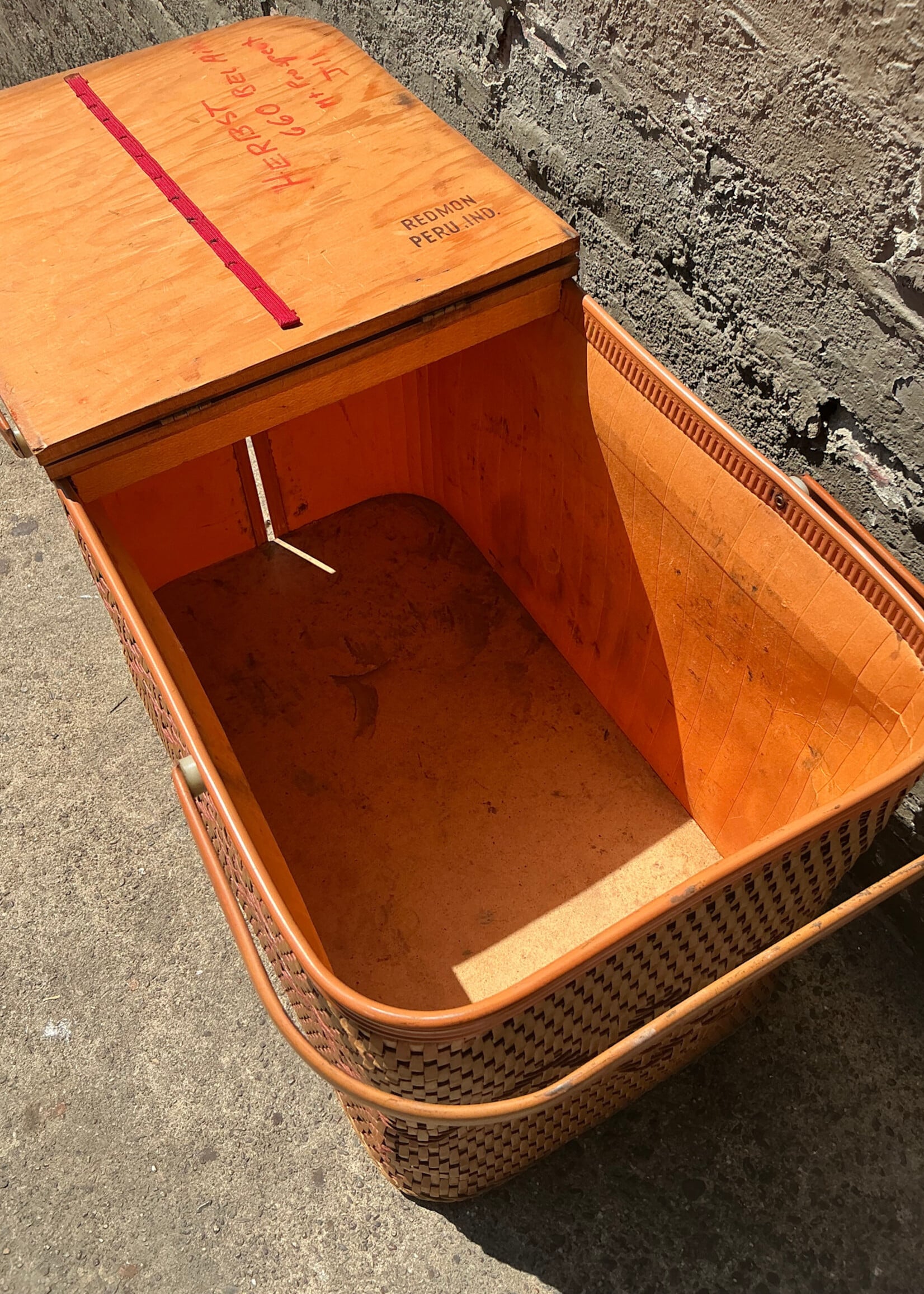 GOODWOOD Vintage Picnic Basket