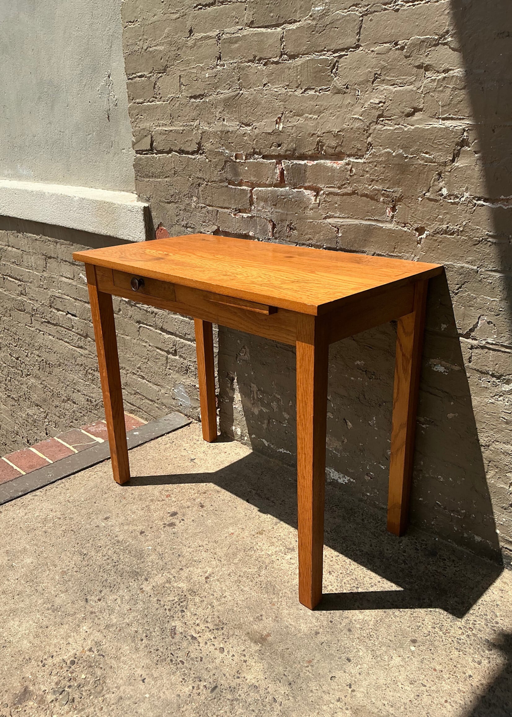 GOODWOOD Vintage Hook Student Desk