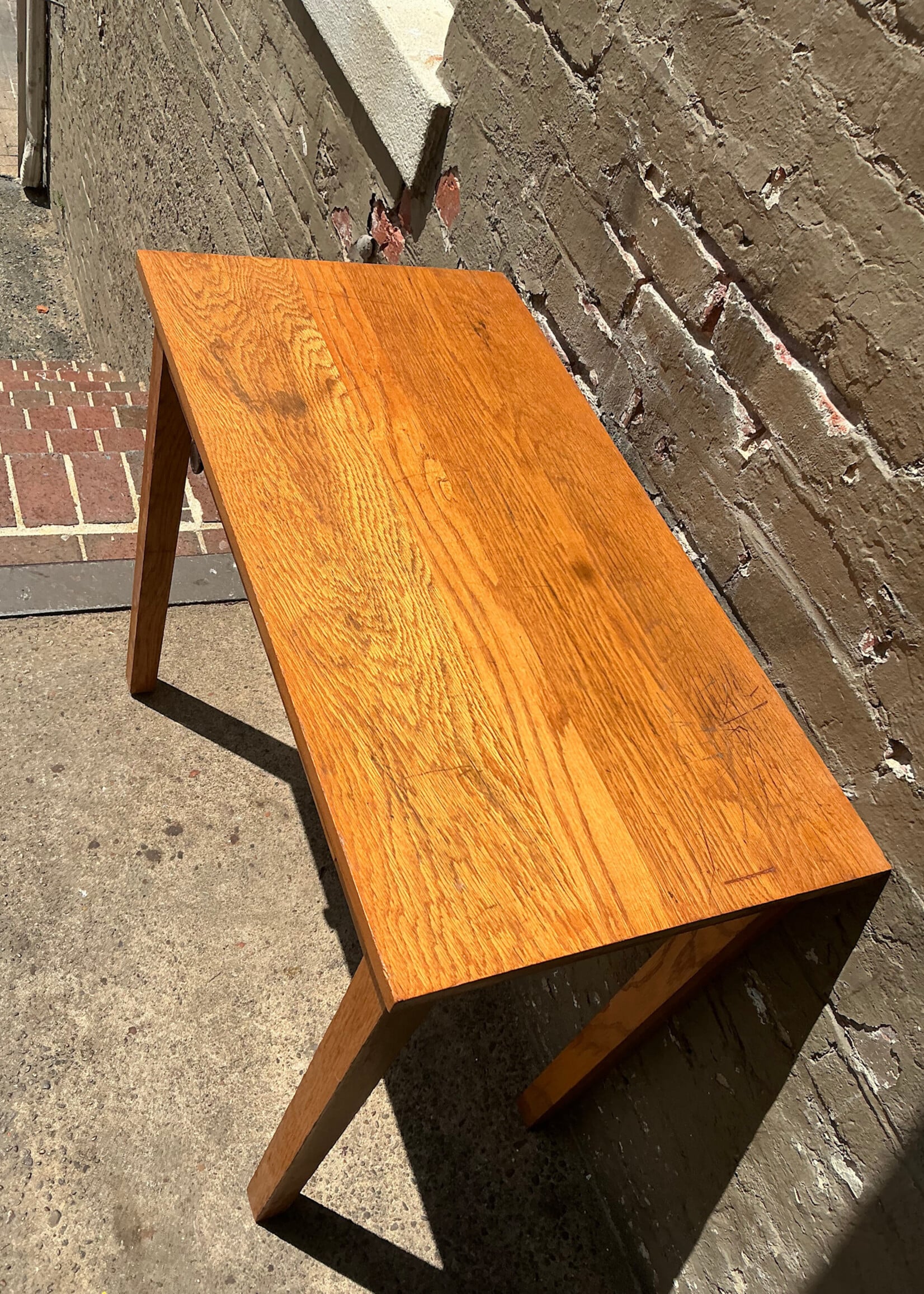 GOODWOOD Vintage Hook Student Desk