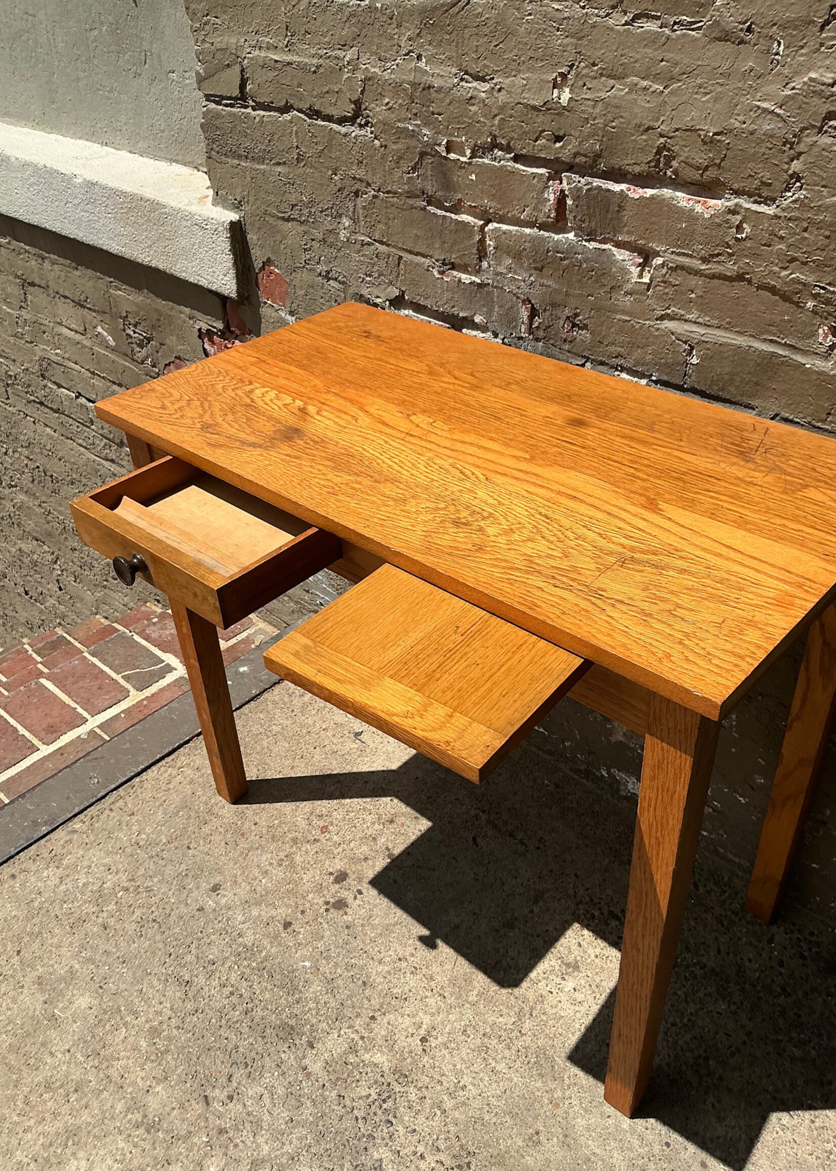 GOODWOOD Vintage Hook Student Desk