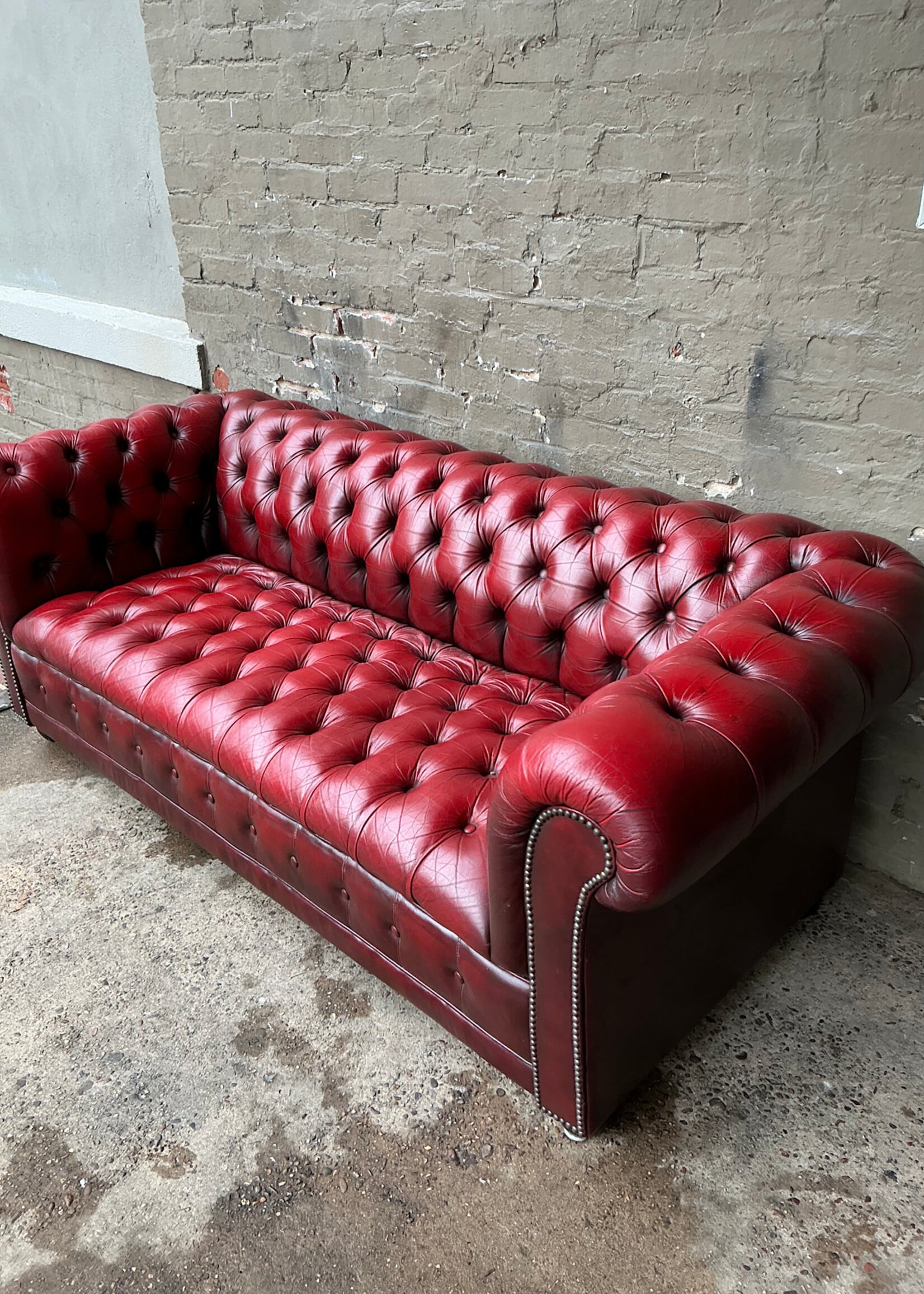 GOODWOOD Vintage Leather Chesterfield