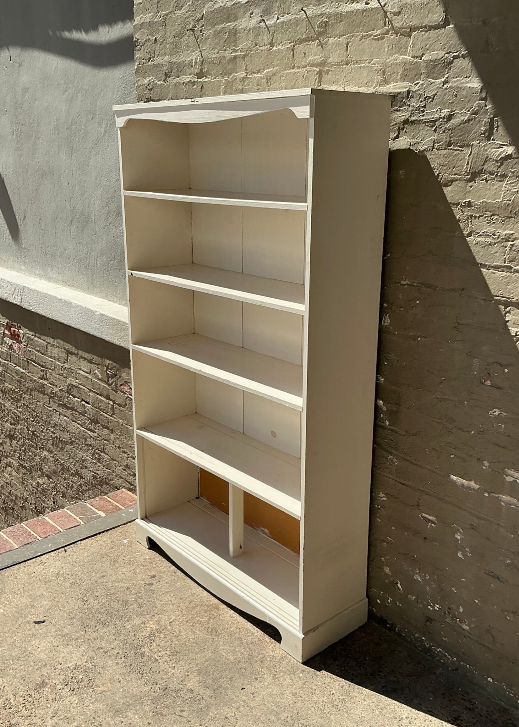 GOODWOOD White Bookshelf