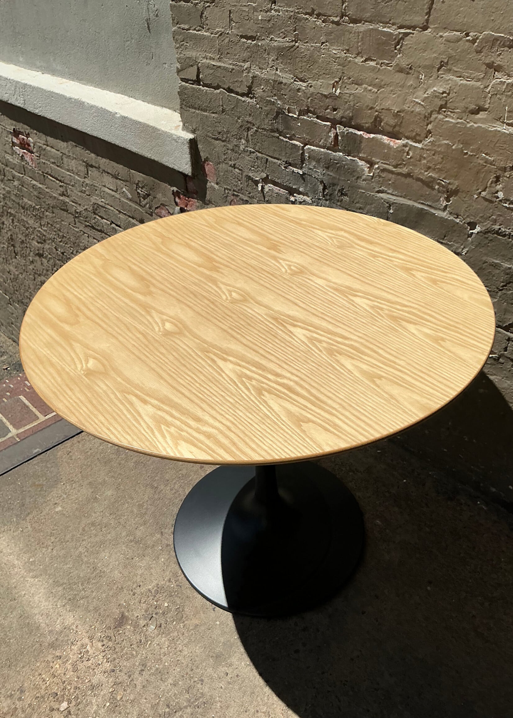 GOODWOOD Oak Tulip Table