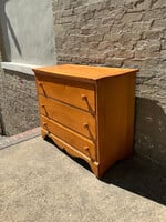 GOODWOOD Vintage Maple Three-Drawer Chest