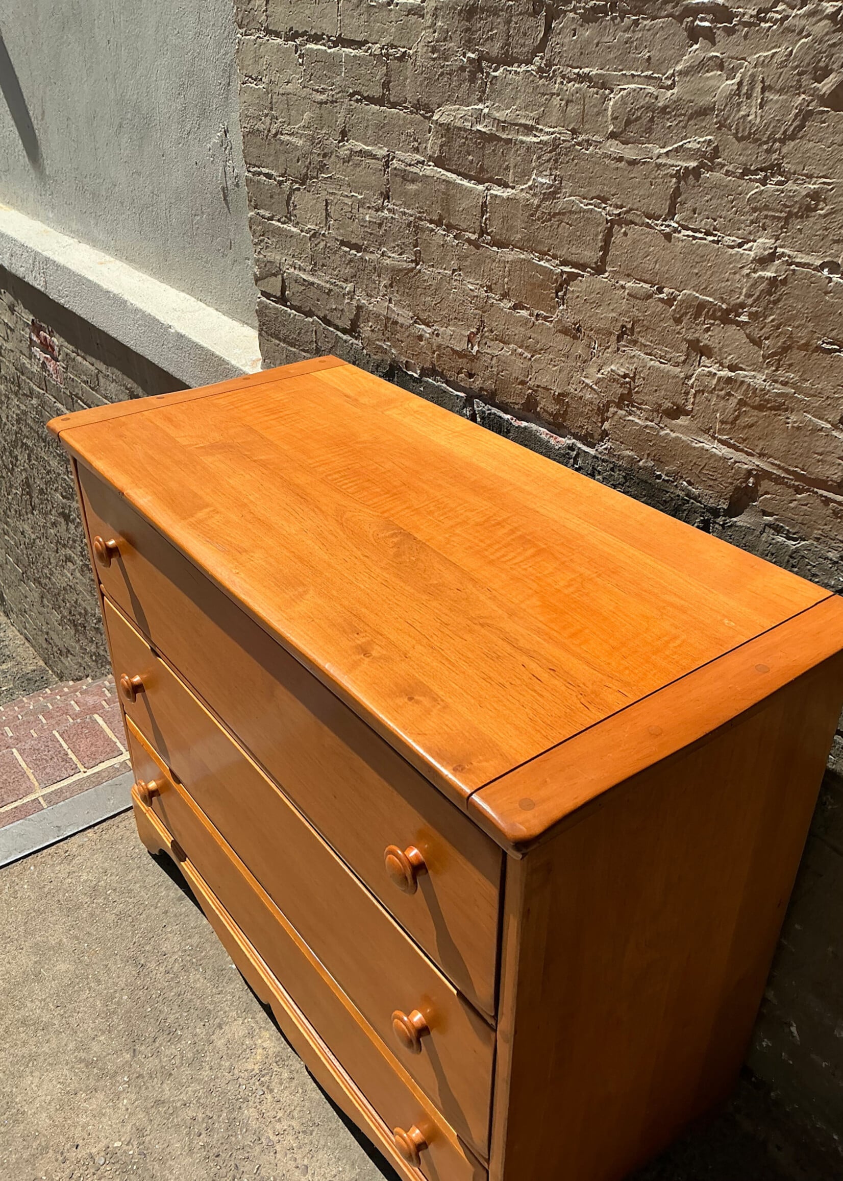 GOODWOOD Vintage Maple Three-Drawer Chest