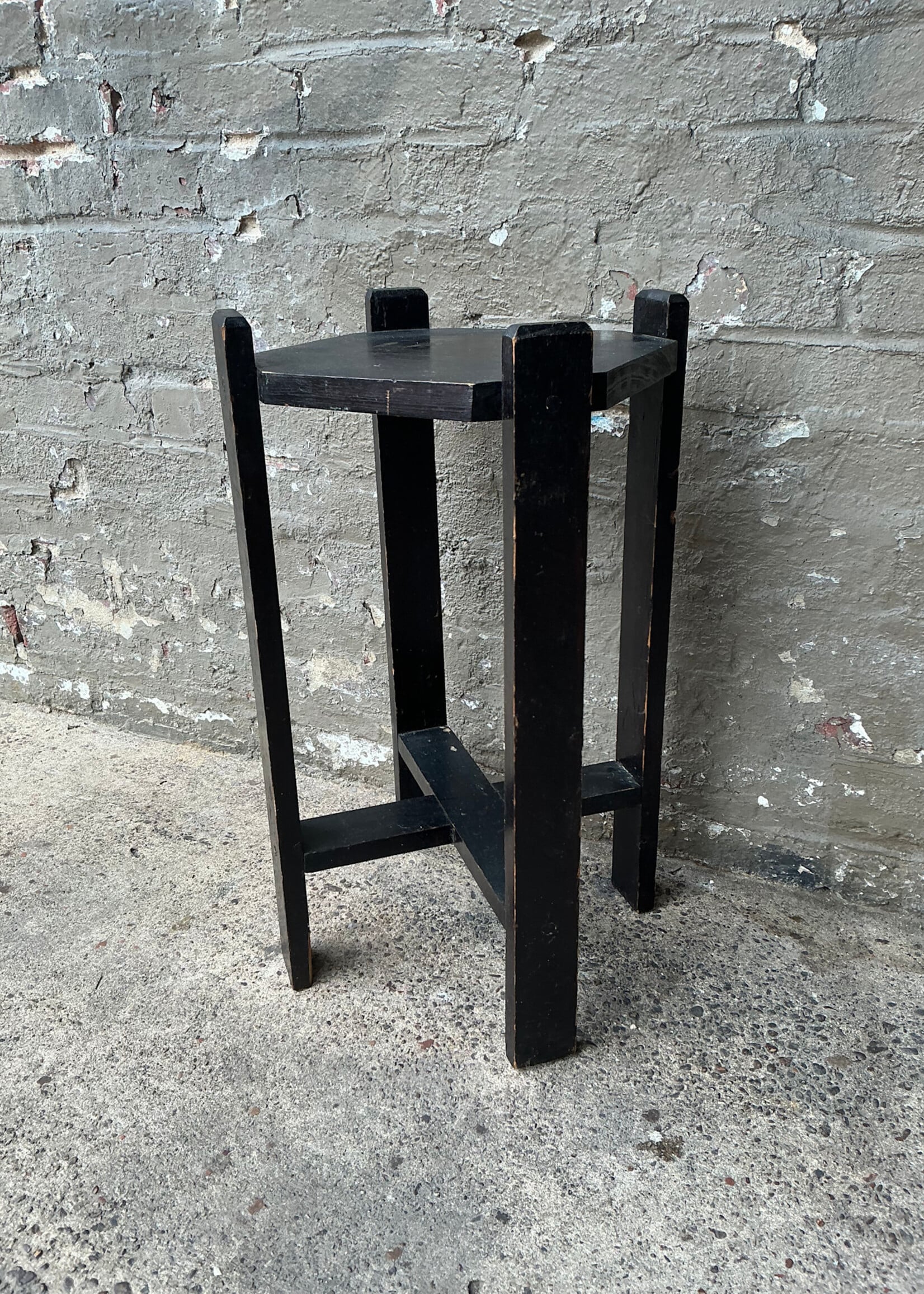 GOODWOOD Mission Plant Stand