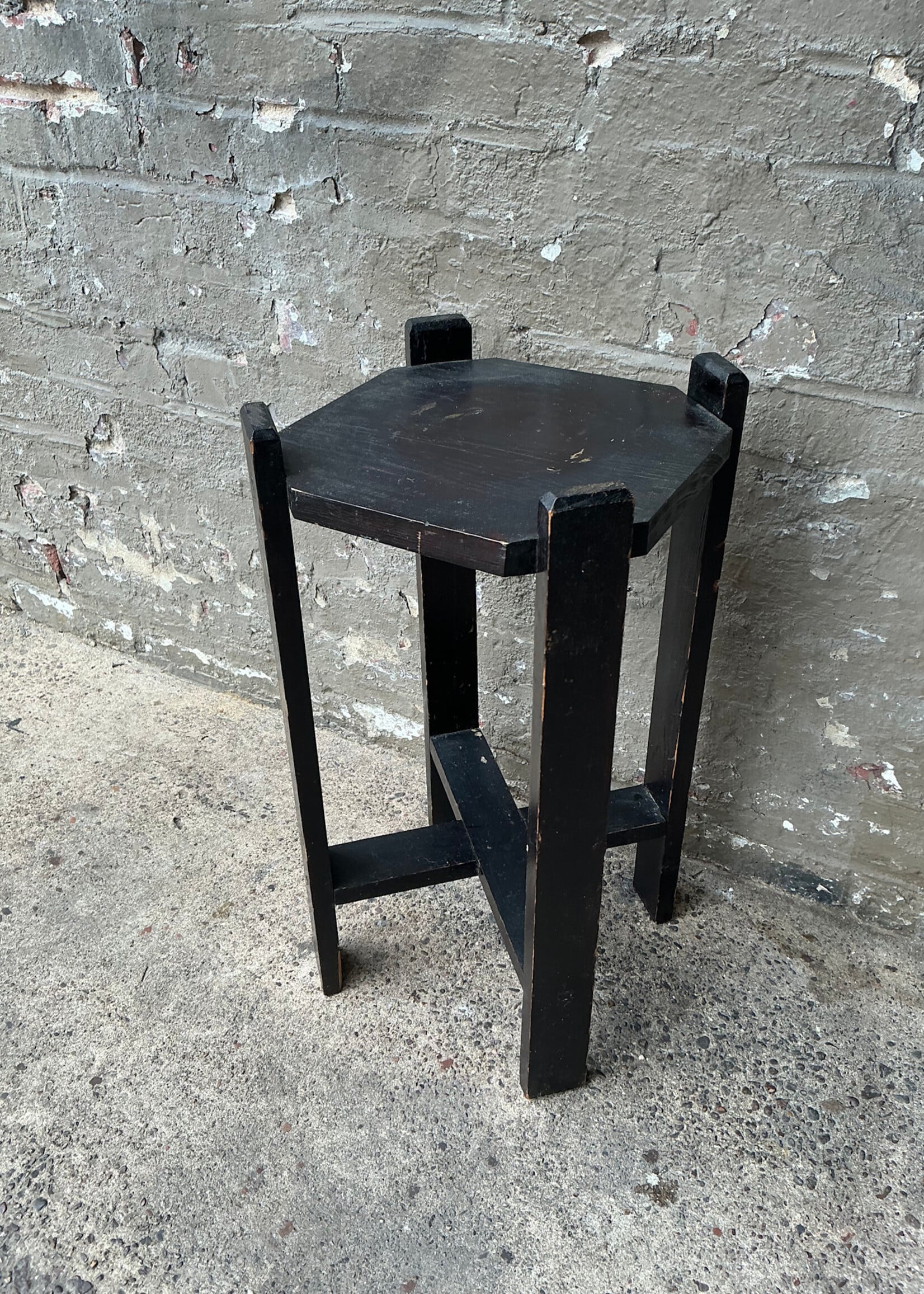 GOODWOOD Mission Plant Stand