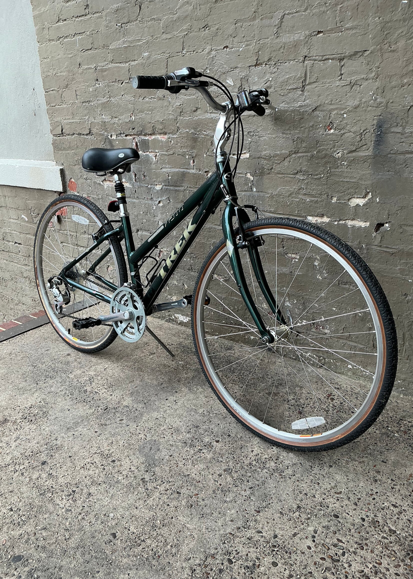 GOODWOOD Trek Multitrack Bicycle, Small 15"