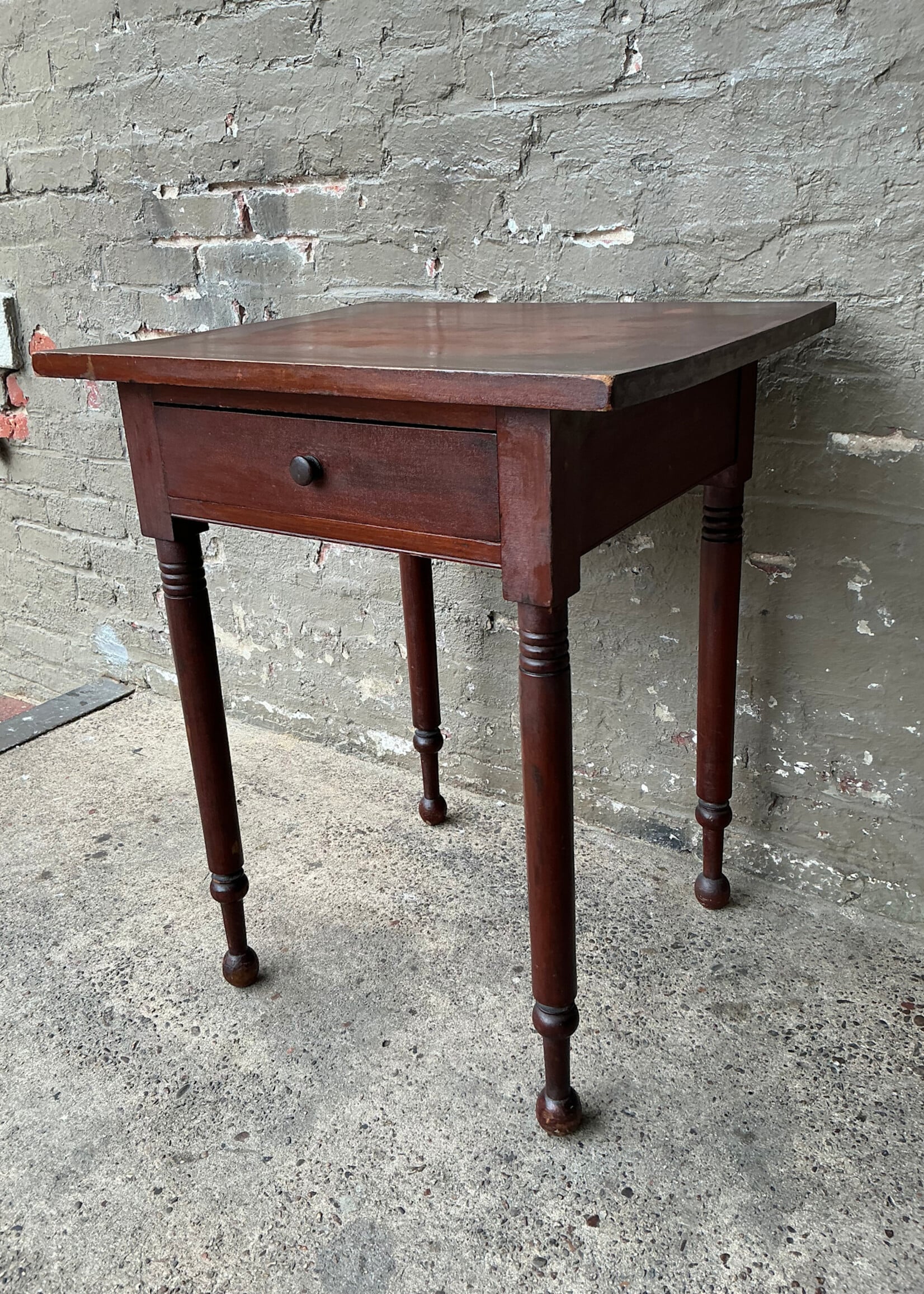 GOODWOOD Antique Federal Mahogany Side Table