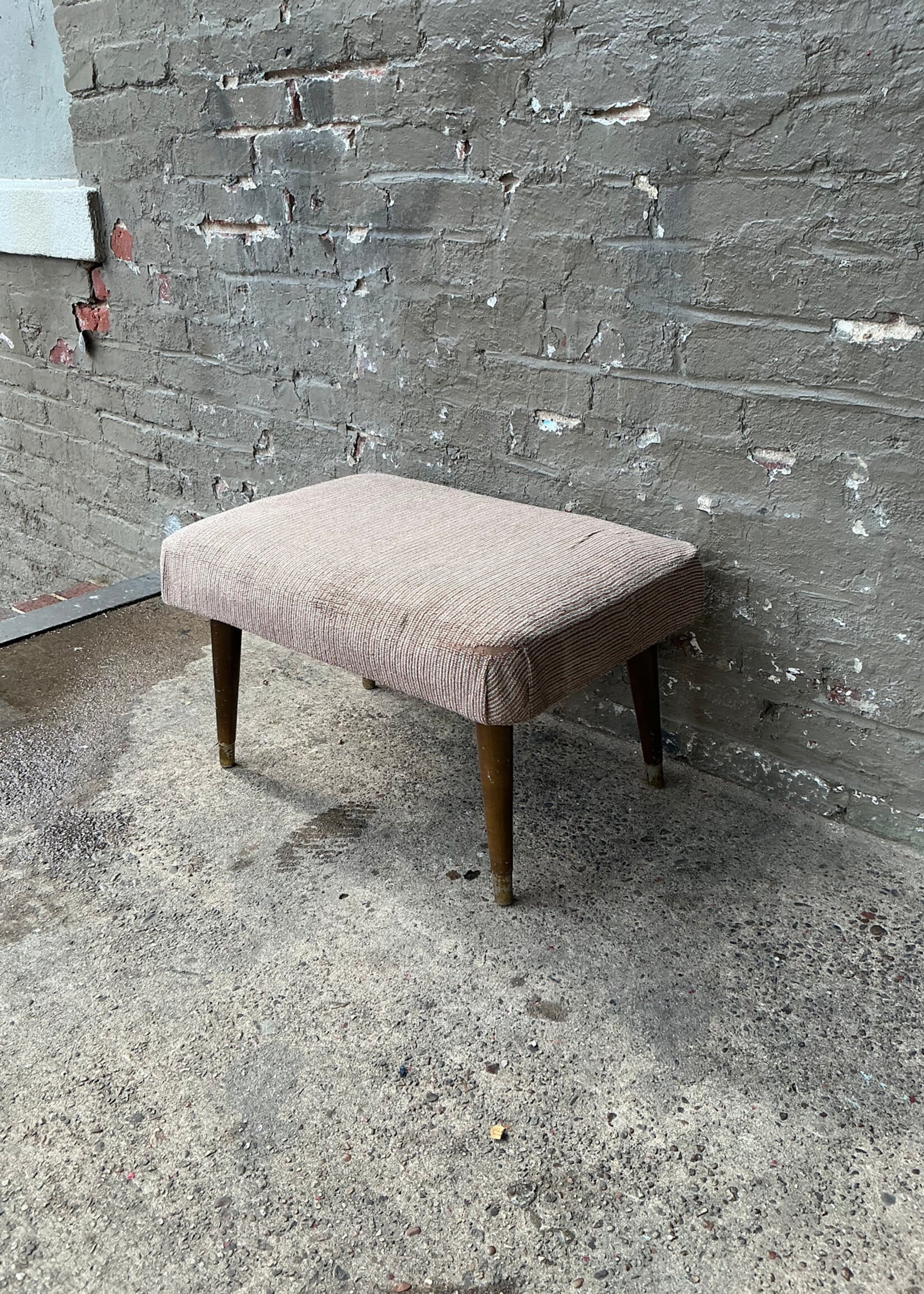 GOODWOOD MCM Peg Leg Stool
