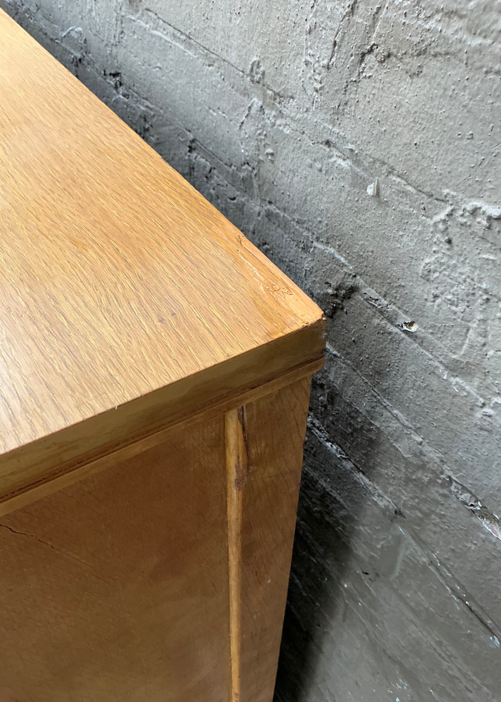 GOODWOOD MCM Oak Chest of Drawers