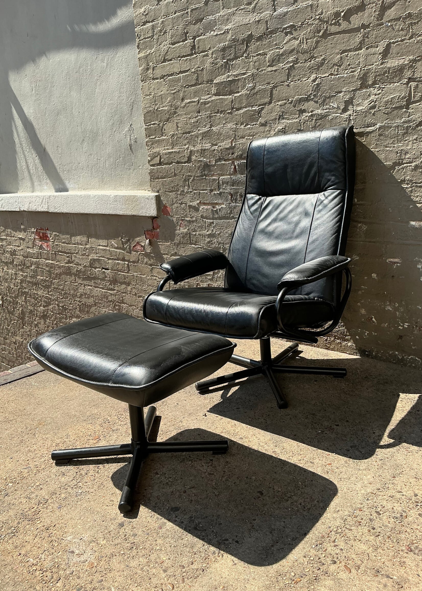 GOODWOOD Leather Lounger and Ottoman