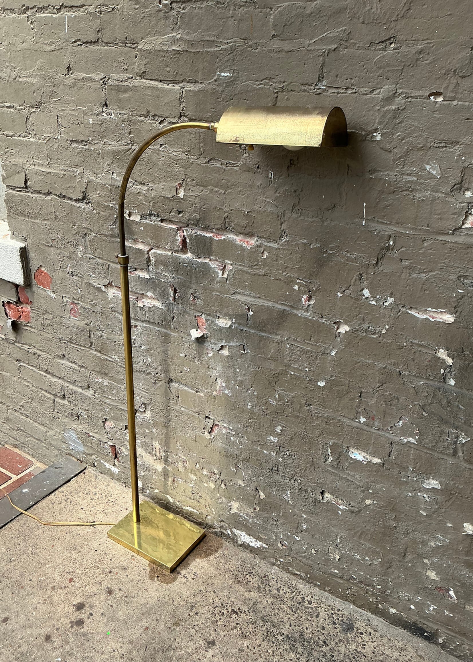 GOODWOOD Vintage Brass Pharmacy Lamp