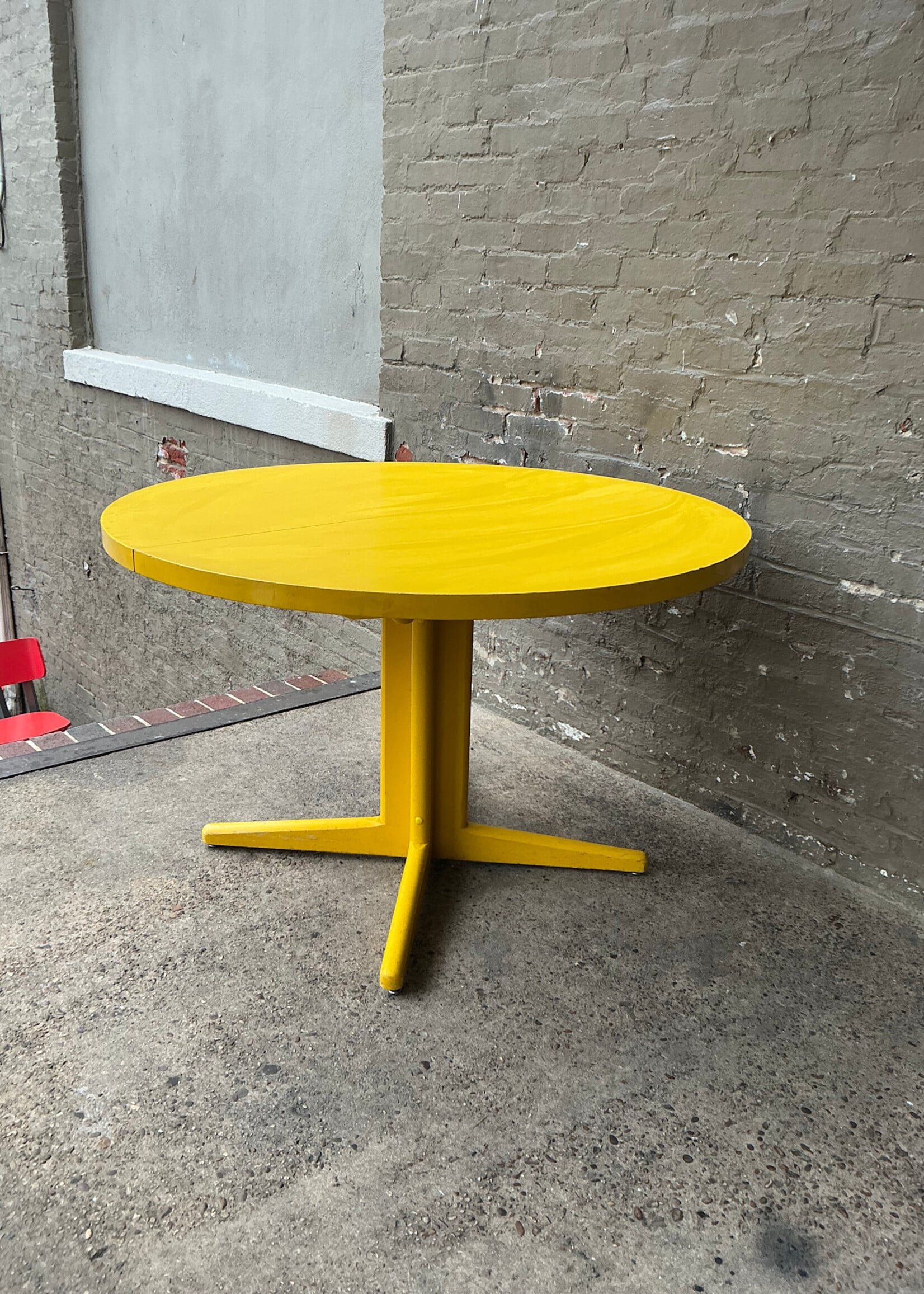 GOODWOOD Vintage Yellow Painted Table (1 Leaf)