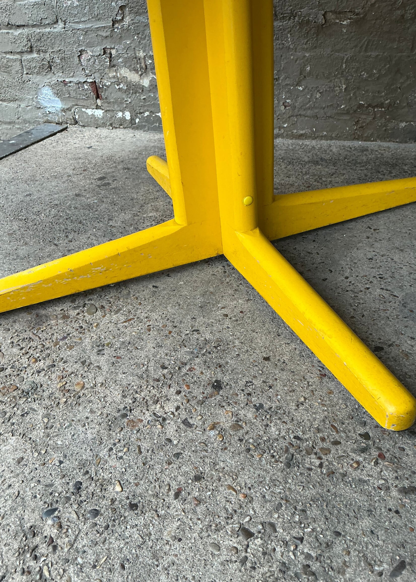 GOODWOOD Vintage Yellow Painted Table (1 Leaf)