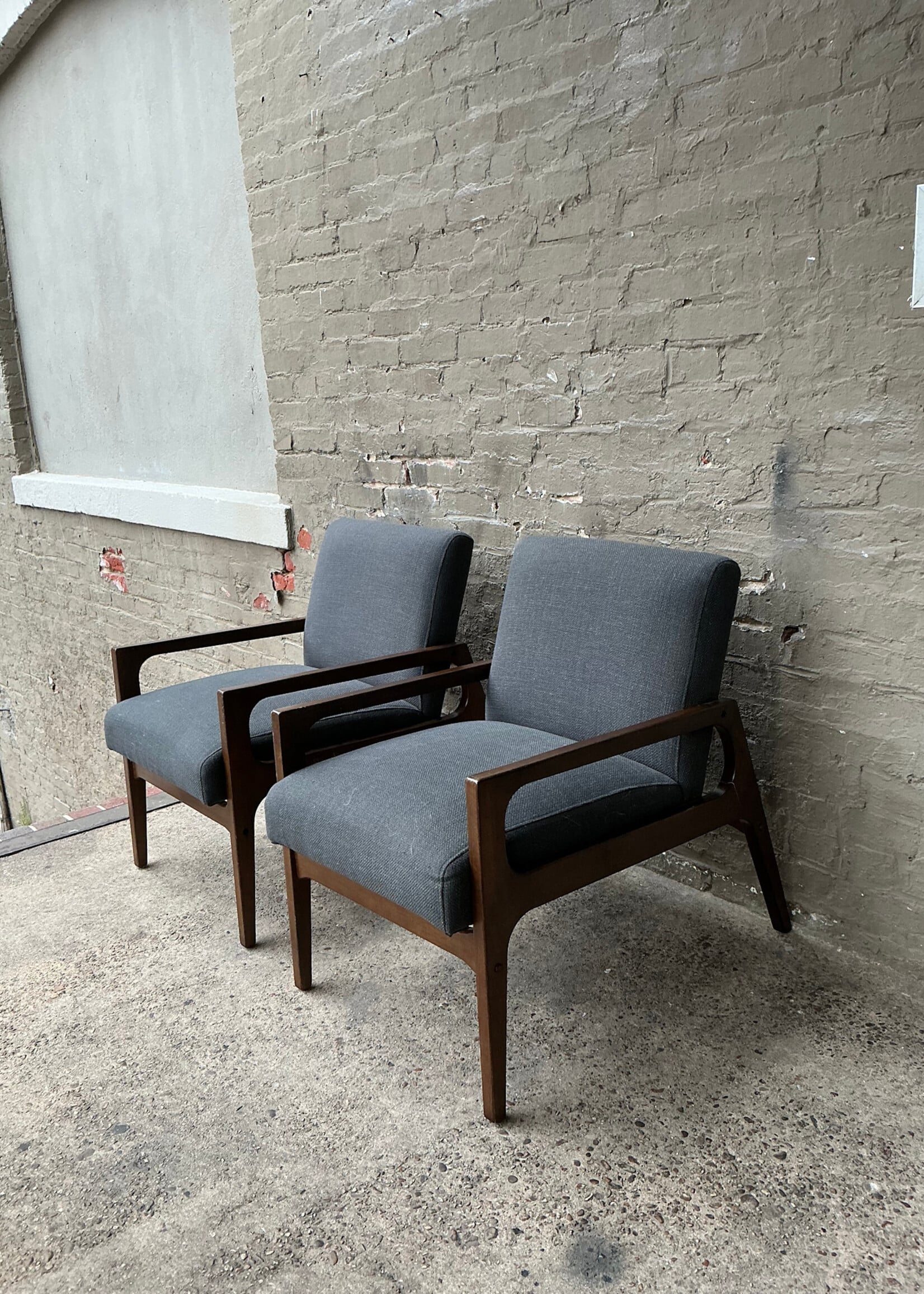 GOODWOOD MCM Style Chair