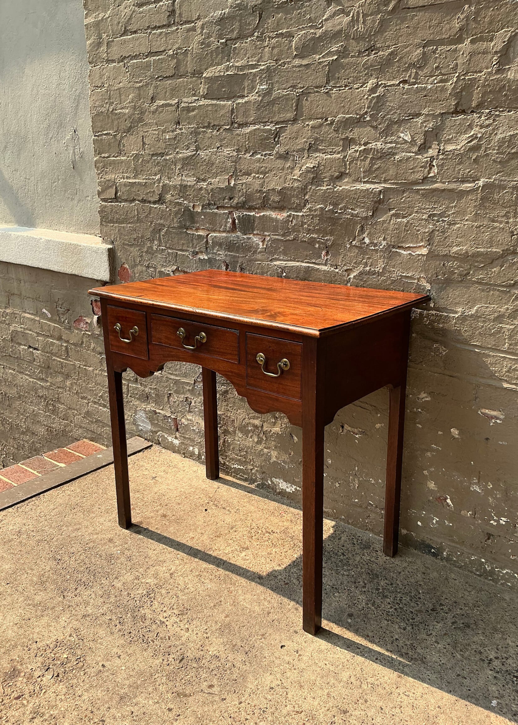 GOODWOOD Georgian Mahogany Lowboy (circa. 1770)