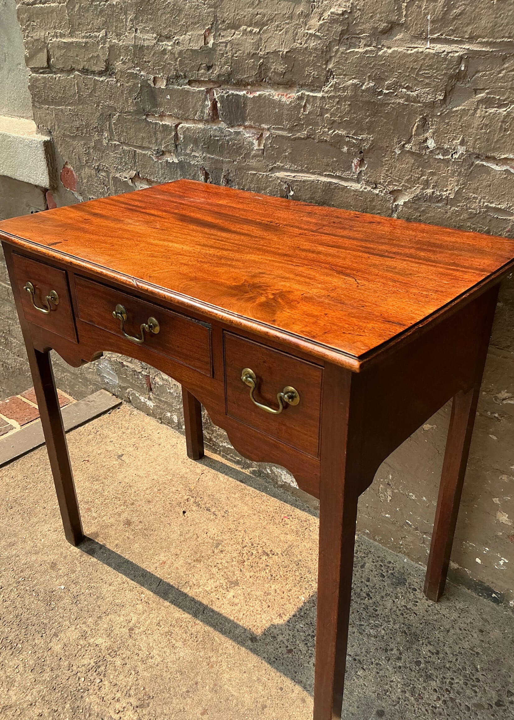 GOODWOOD Georgian Mahogany Lowboy (circa. 1770)