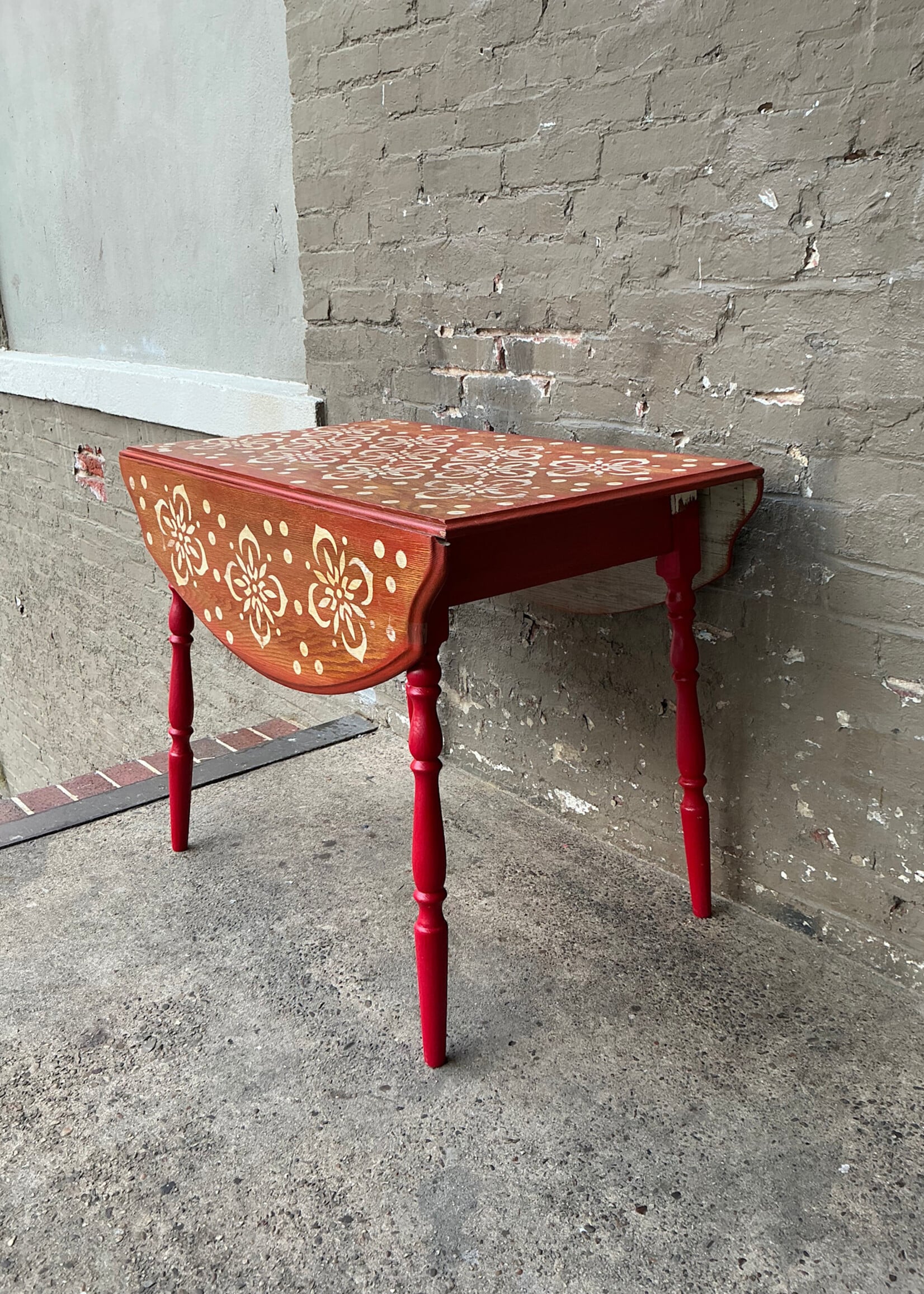 GOODWOOD Vintage Decorated Drop Leaf Table