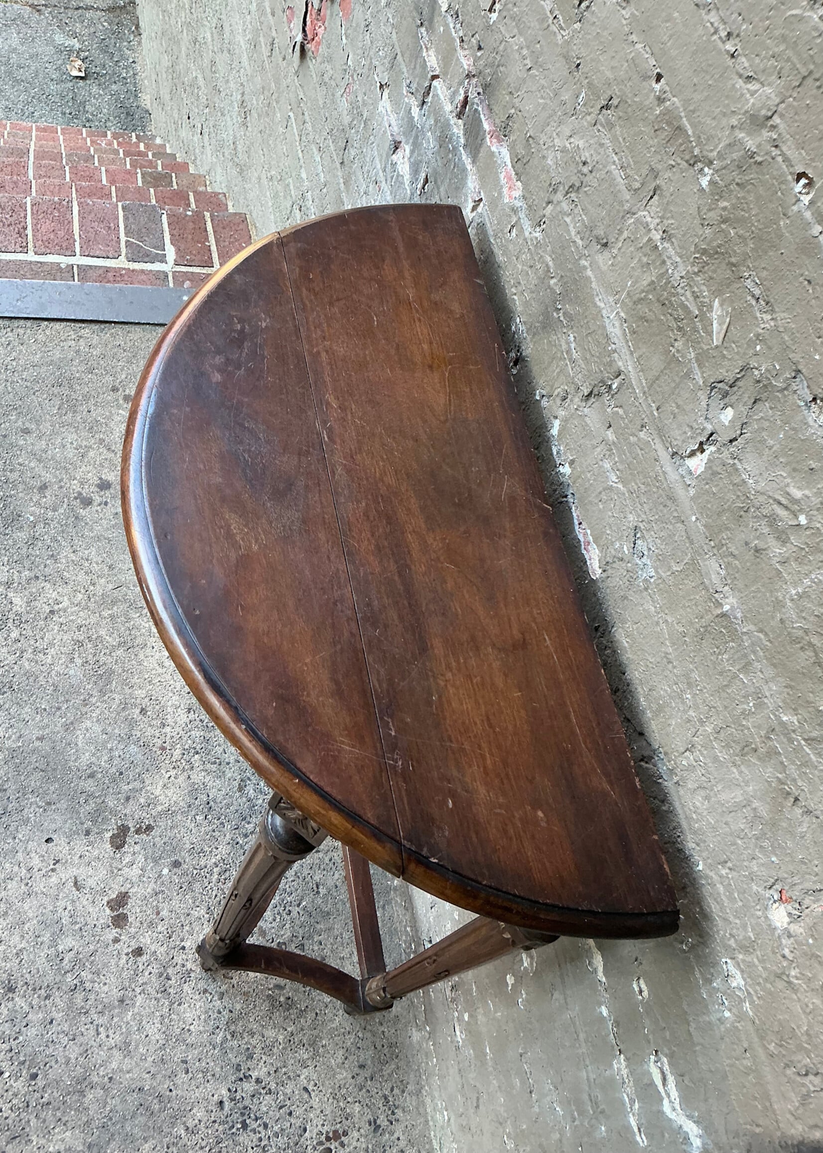 GOODWOOD Carved Demilune