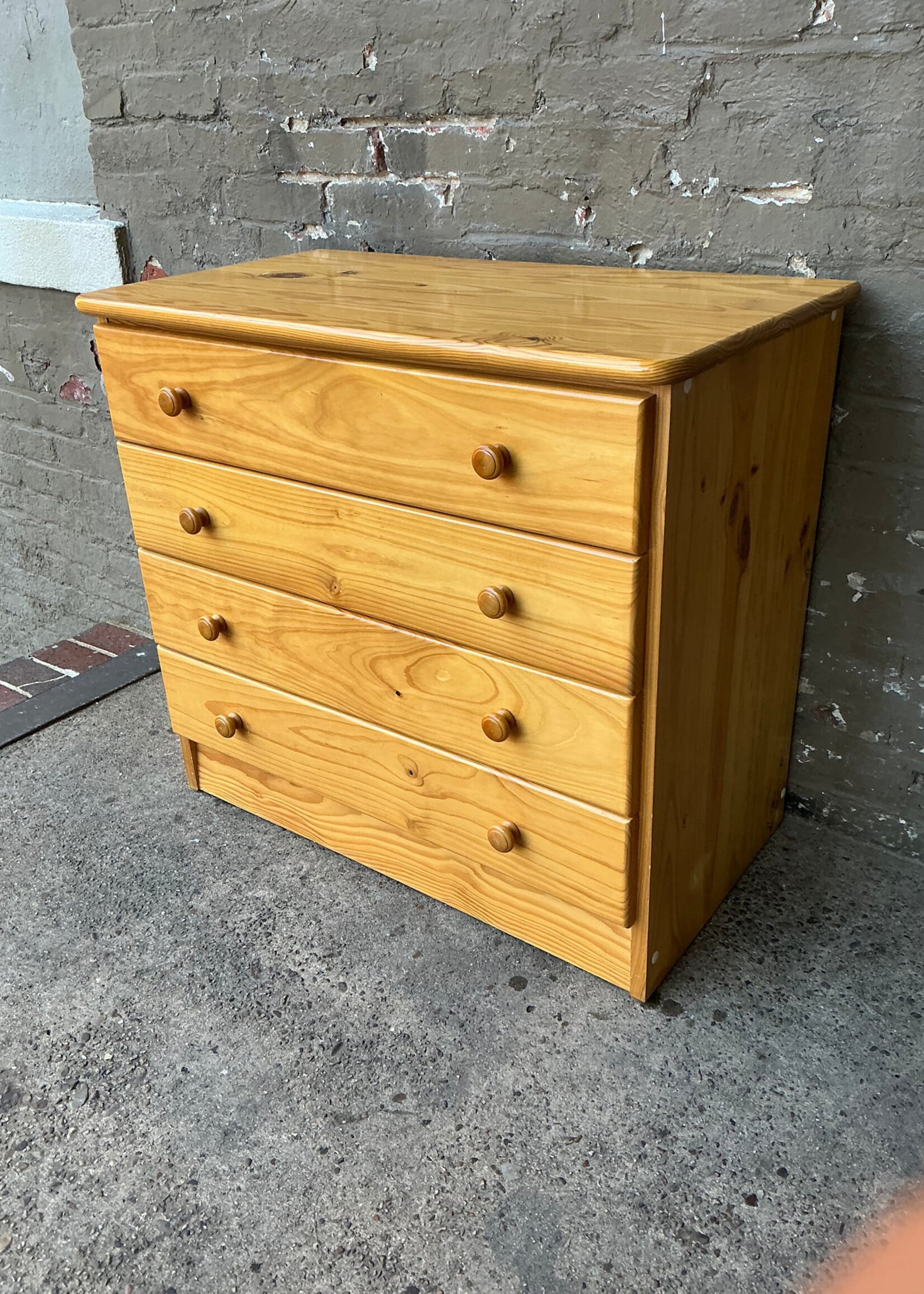 GOODWOOD Vintage Pine Dresser