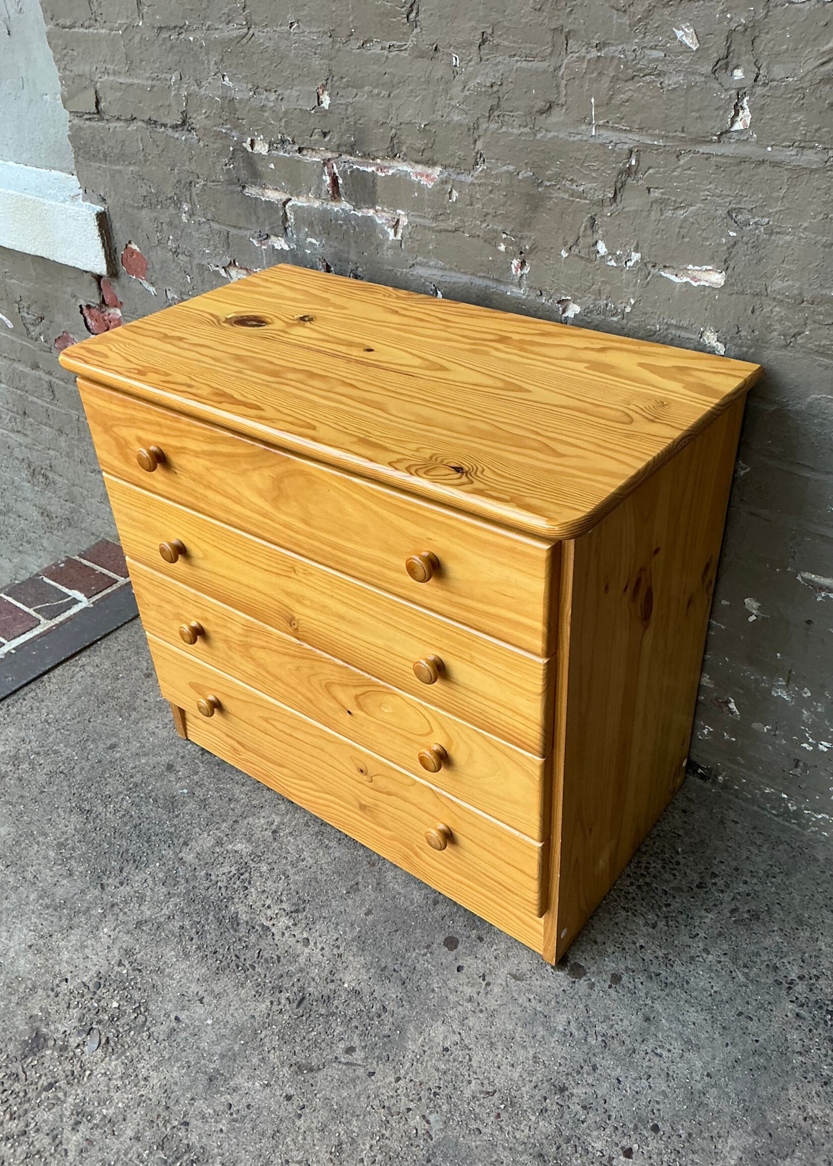 GOODWOOD Vintage Pine Dresser