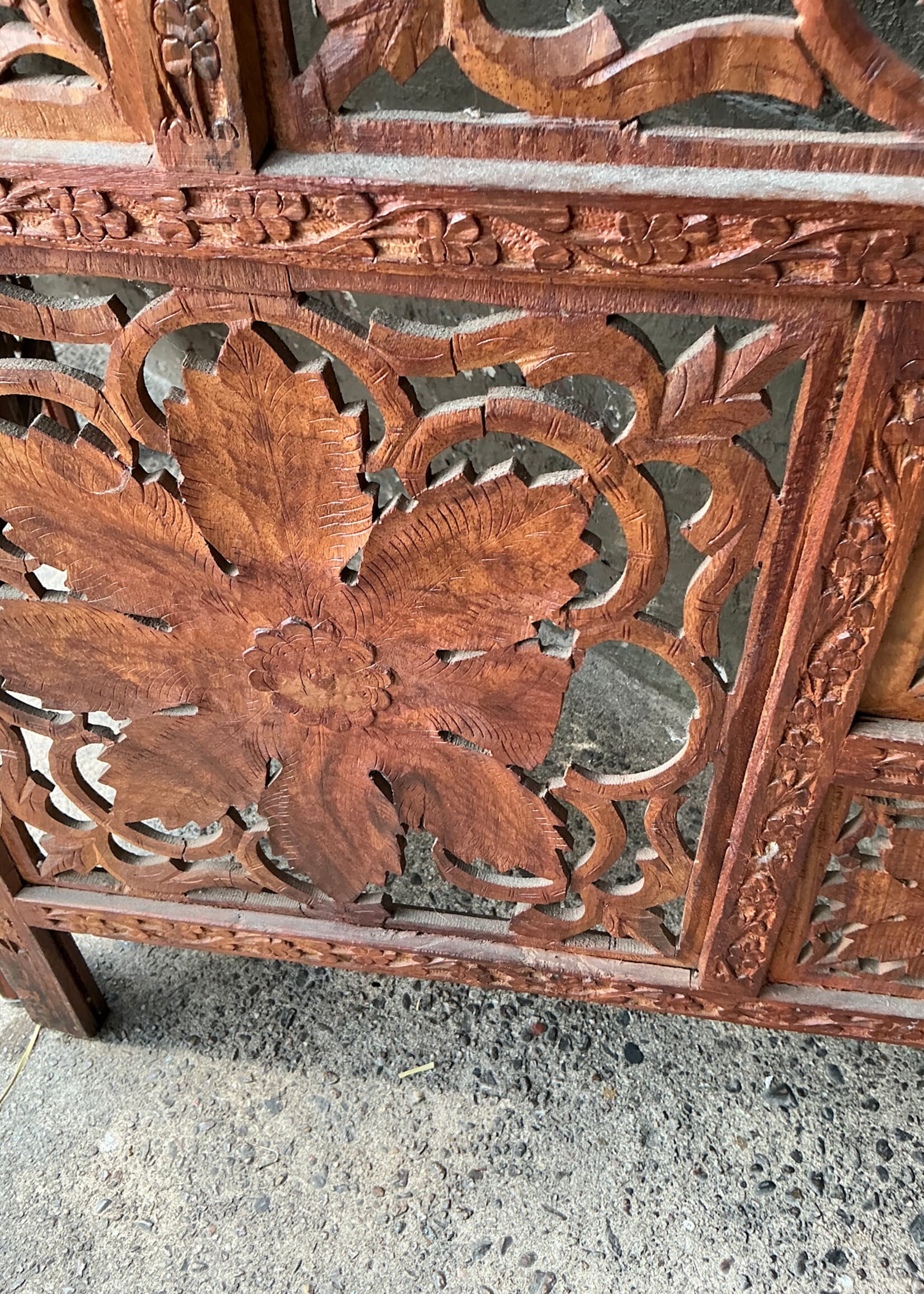 GOODWOOD Carved Teak Screen