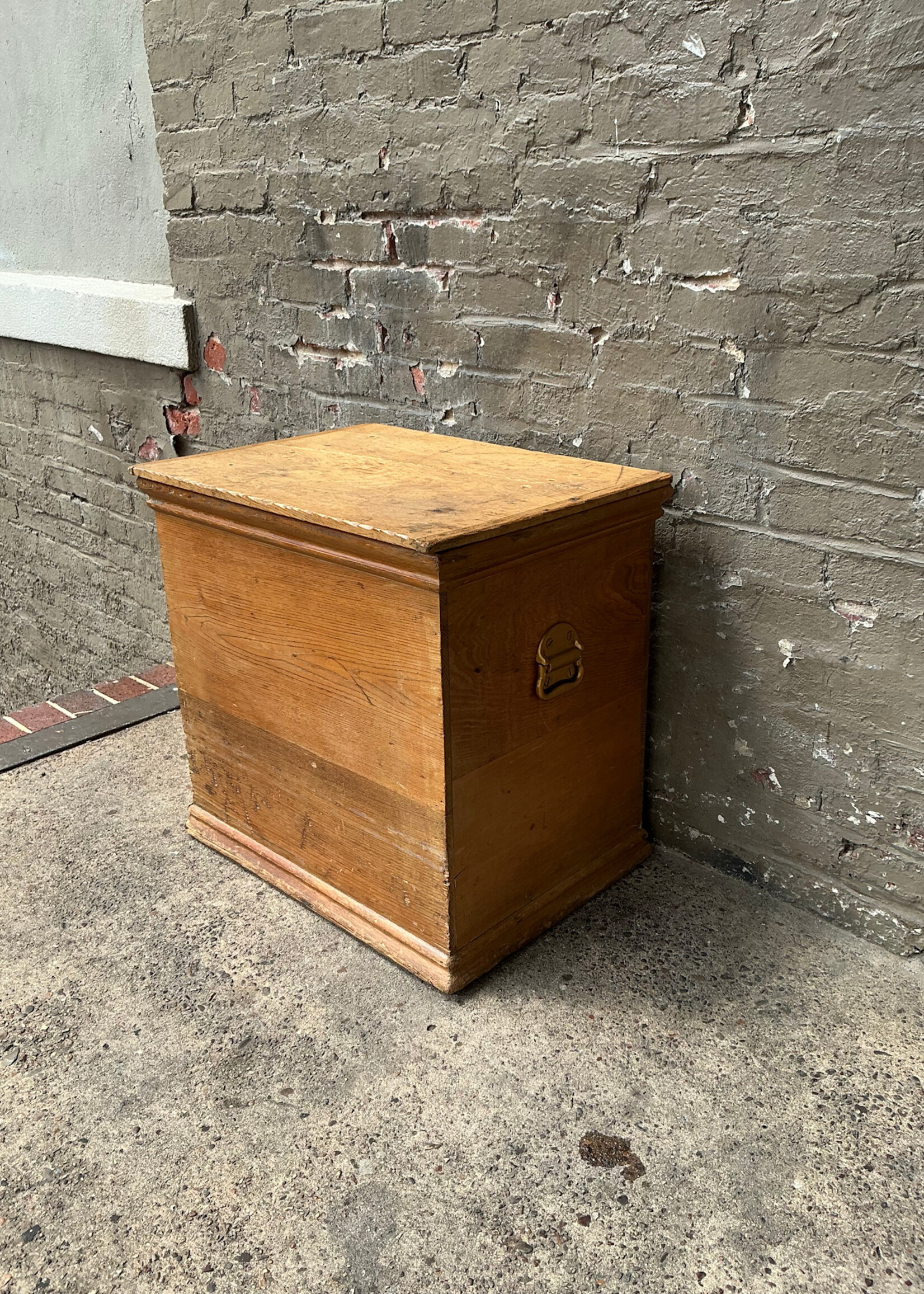 GOODWOOD Antique Pine Storage Box