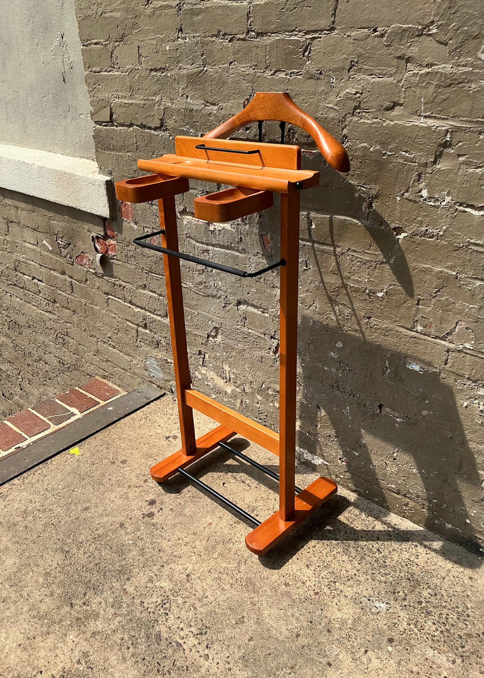GOODWOOD Italian Maple Valet