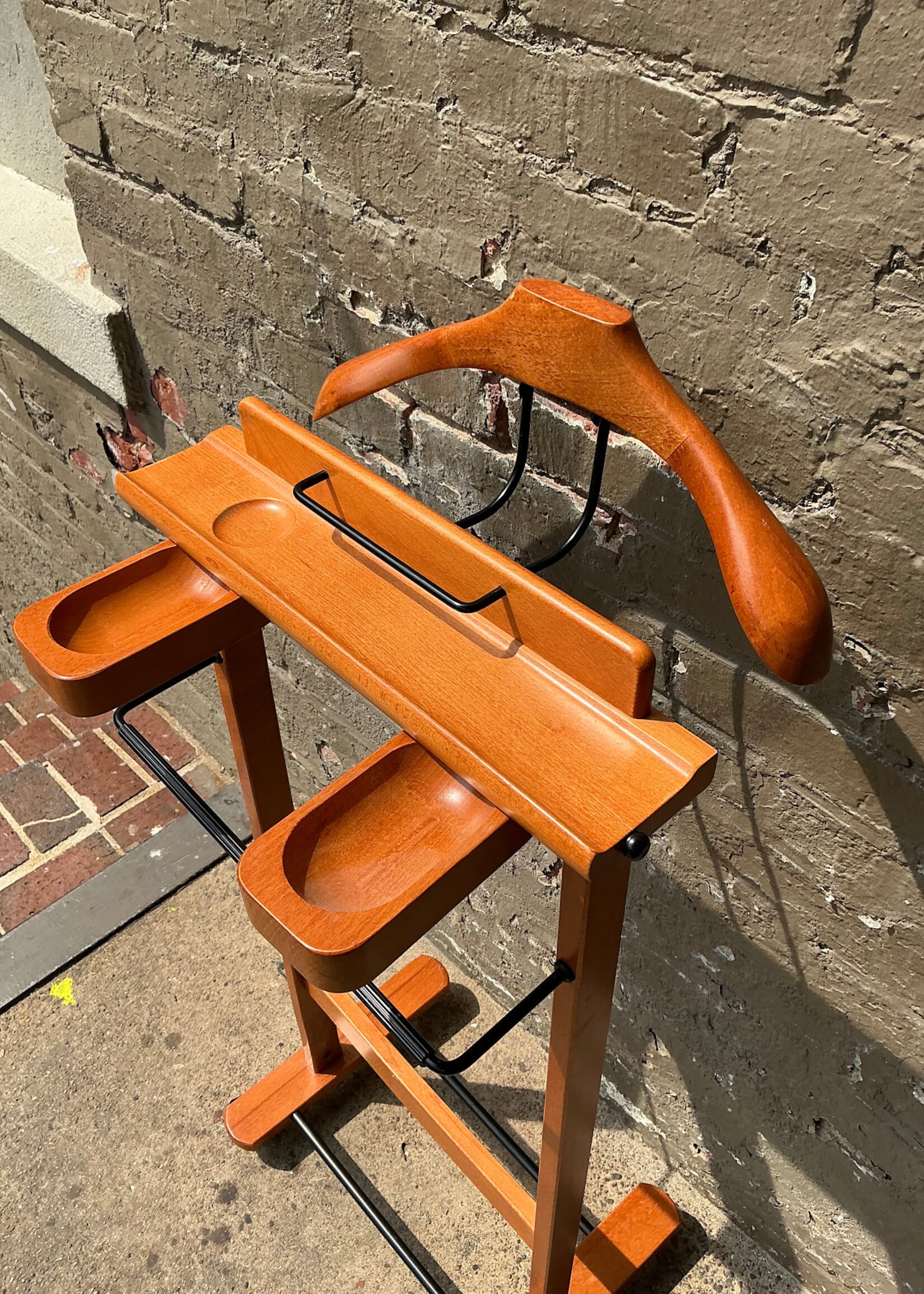 GOODWOOD Italian Maple Valet