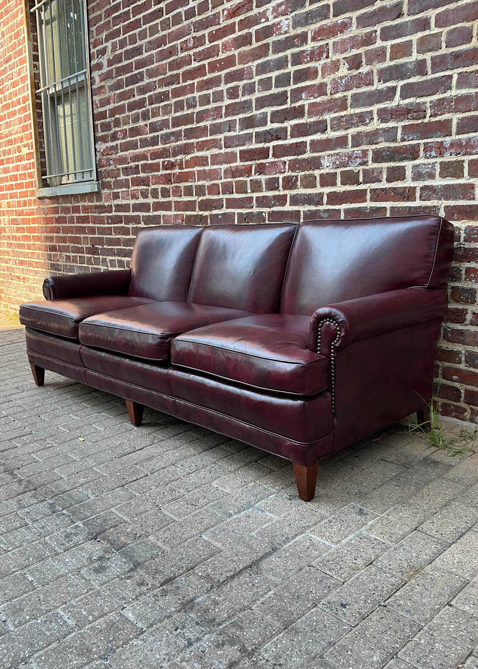 GOODWOOD Vintage Classical Leather Sofa