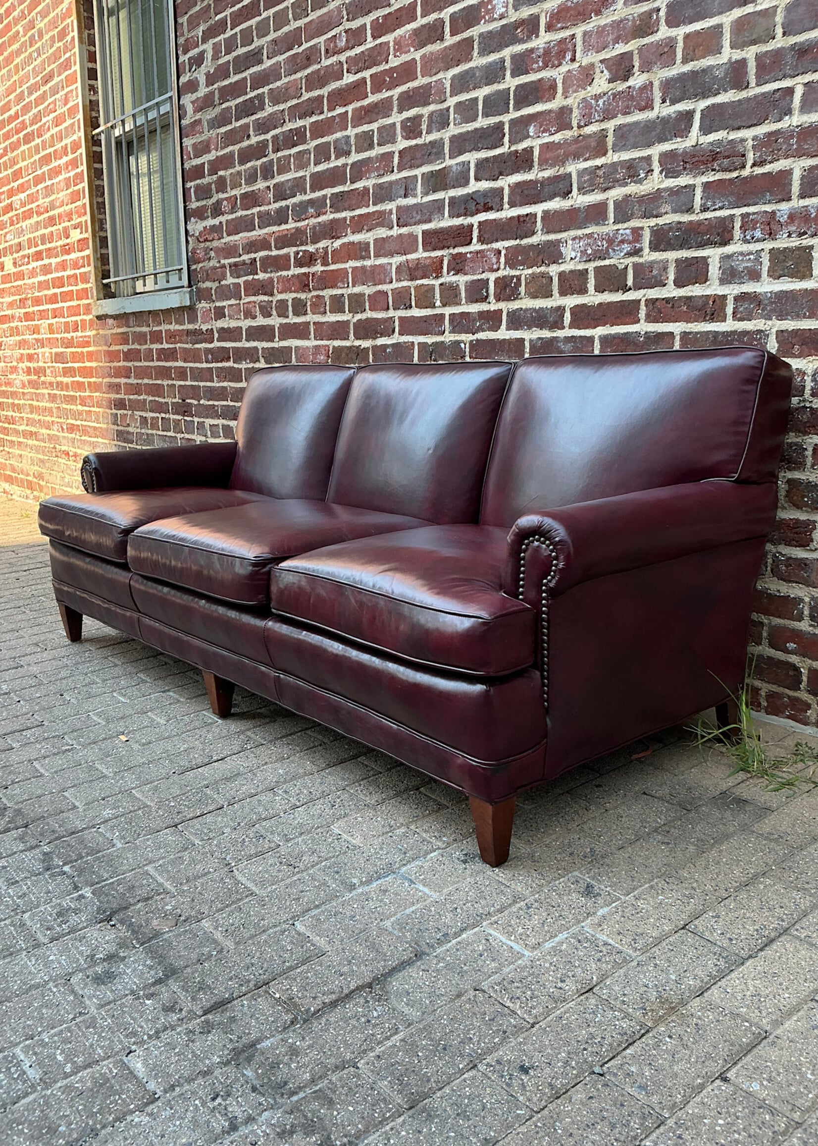 GOODWOOD Vintage Classical Leather Sofa