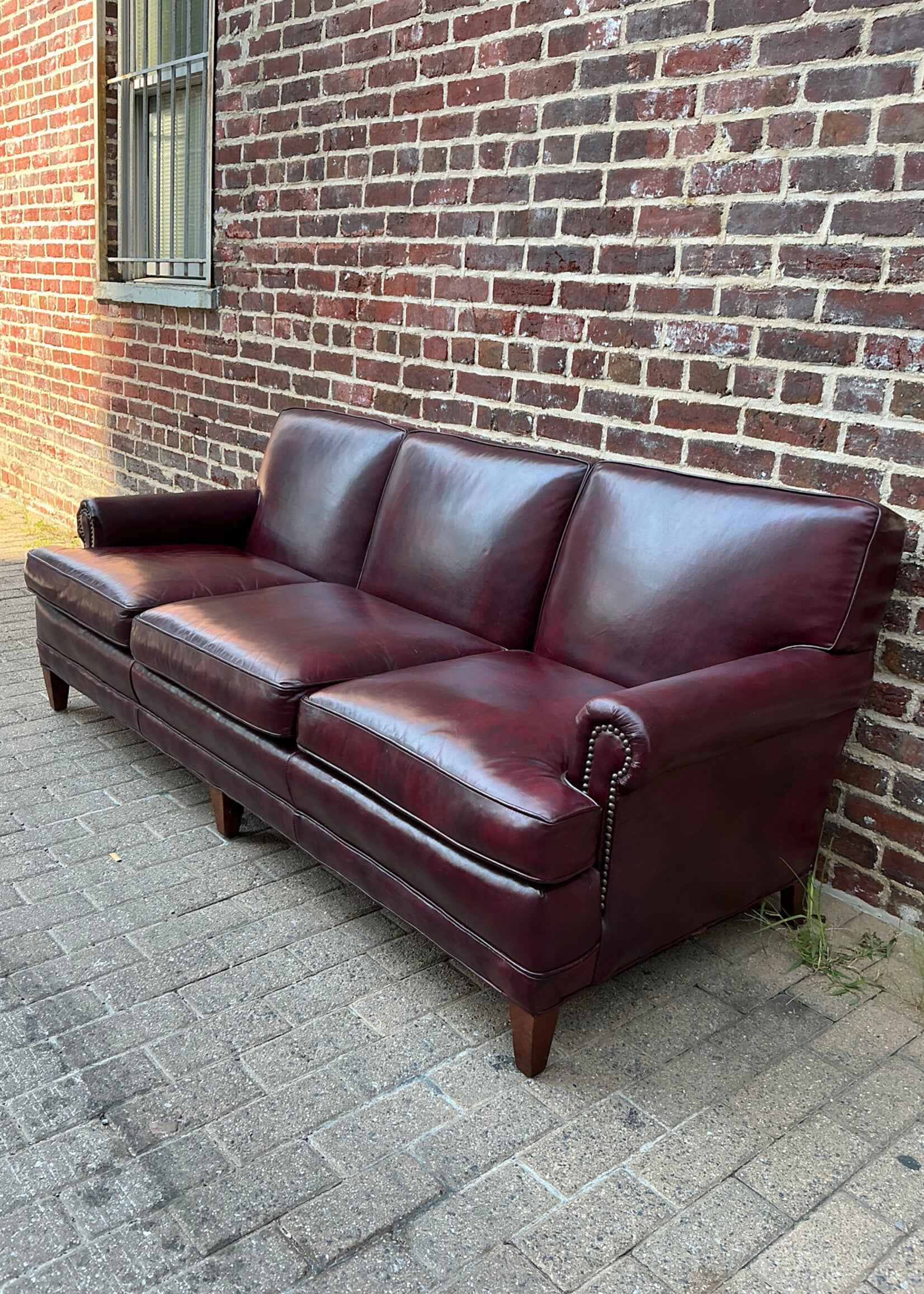 GOODWOOD Vintage Classical Leather Sofa