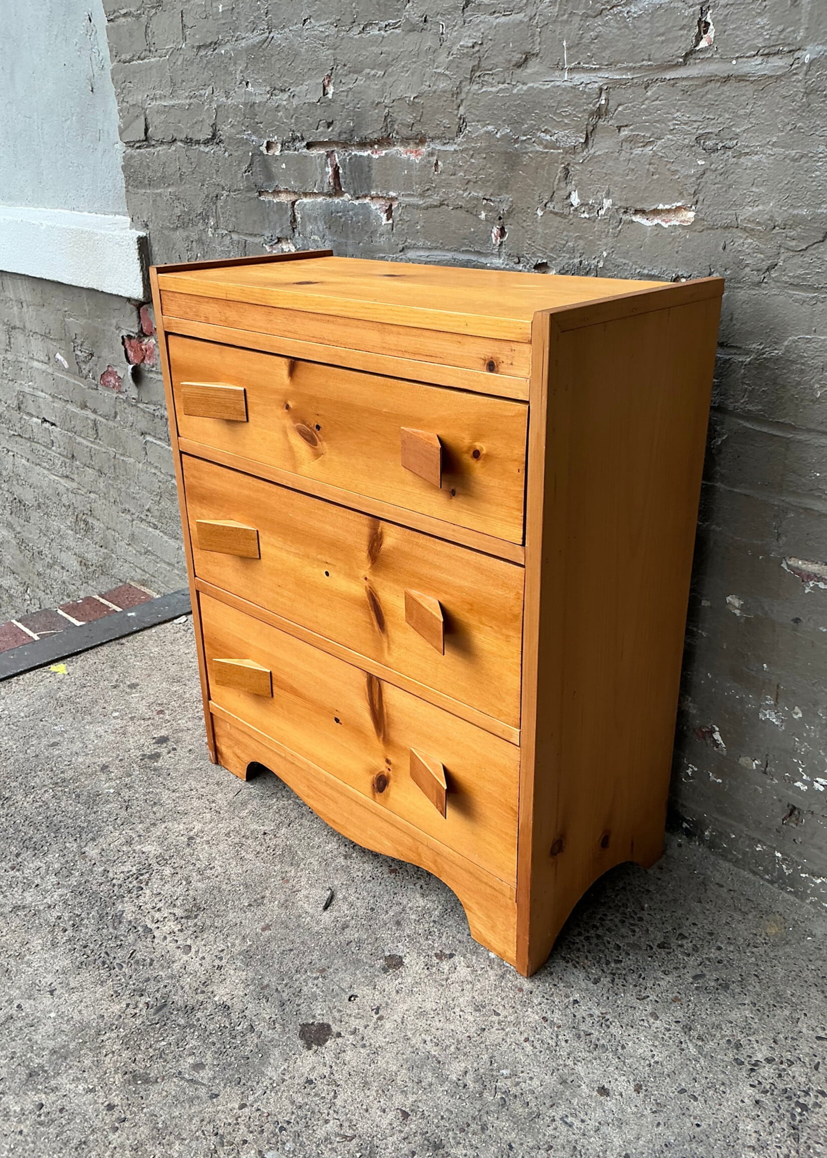 GOODWOOD Small Handmade Pine Chest of Drawers
