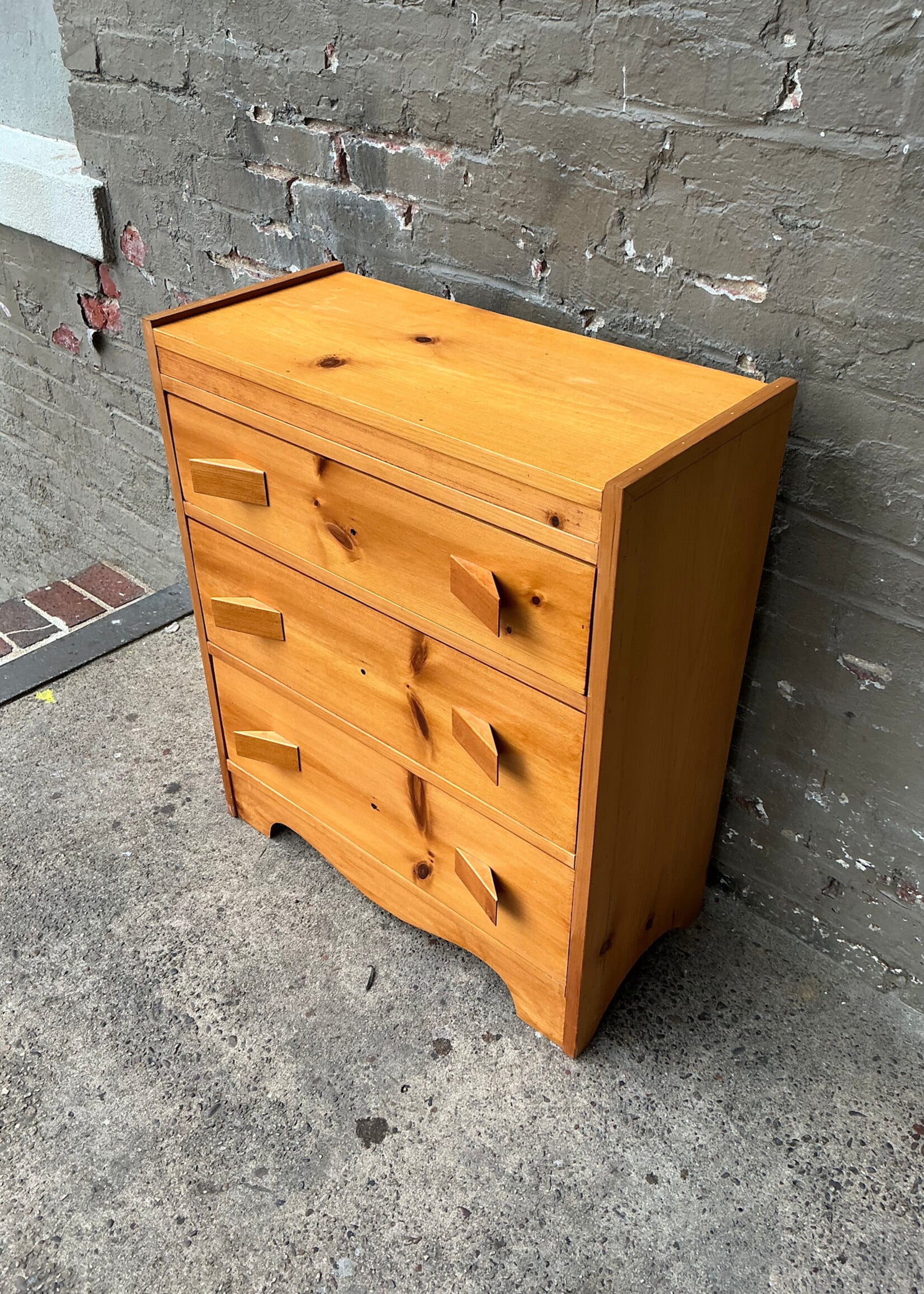 GOODWOOD Small Handmade Pine Chest of Drawers