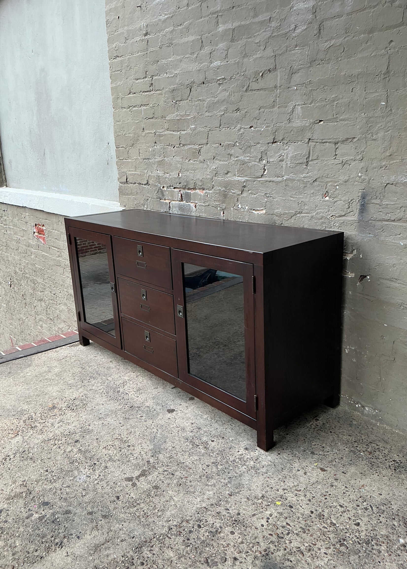 GOODWOOD Campaign Style Console