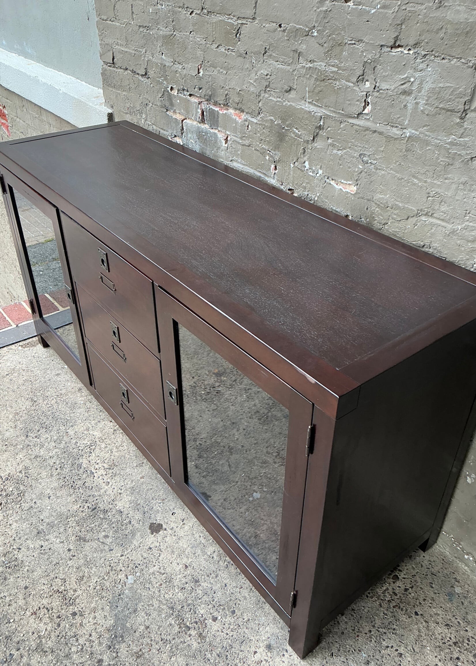 GOODWOOD Campaign Style Console