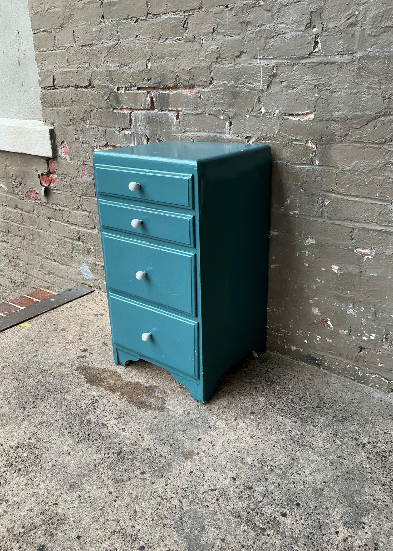 GOODWOOD Vintage Blue Painted Chest of Drawers